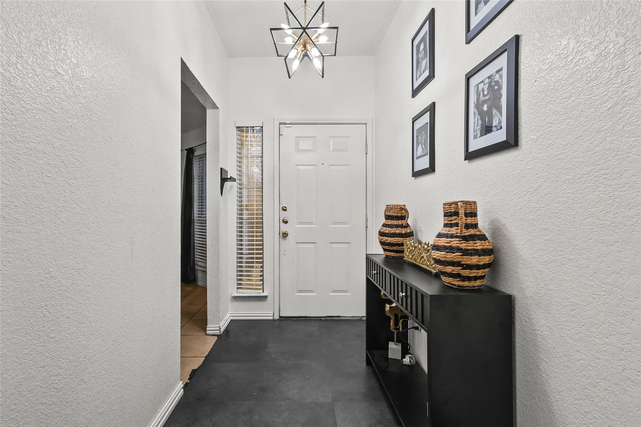 Single Family Residence For Sale in Dallas County , 2831 Saint Johns Avenue, Lancaster, Texas 75146, 3 Bedroom, 2 Bathroom, 2 Garage spaces, 1,424 Sqft, built in 1996, mls#21258614, Real Estate Agent in Lancaster, Homes For Sale in Dallas county, Homes For Sale in Lancaster, Realtor in Lancaster Texas, Real Estate Brokerage Independent Realty Texas, Luminita Cordes Realtor