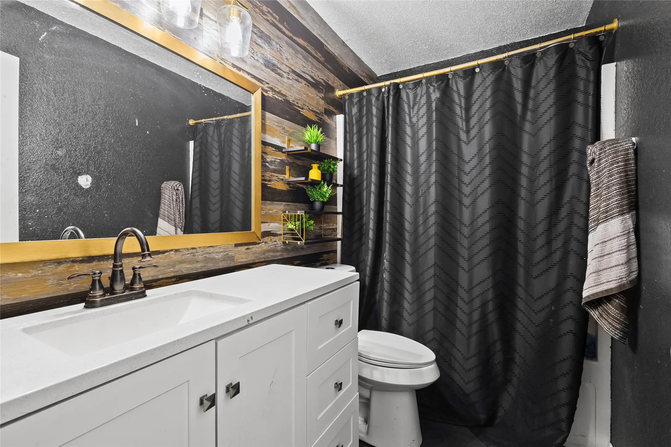 Single Family Residence For Sale in Dallas County , 2831 Saint Johns Avenue, Lancaster, Texas 75146, 3 Bedroom, 2 Bathroom, 2 Garage spaces, 1,424 Sqft, built in 1996, mls#21258614, Real Estate Agent in Lancaster, Homes For Sale in Dallas county, Homes For Sale in Lancaster, Realtor in Lancaster Texas, Real Estate Brokerage Independent Realty Texas, Luminita Cordes Realtor
