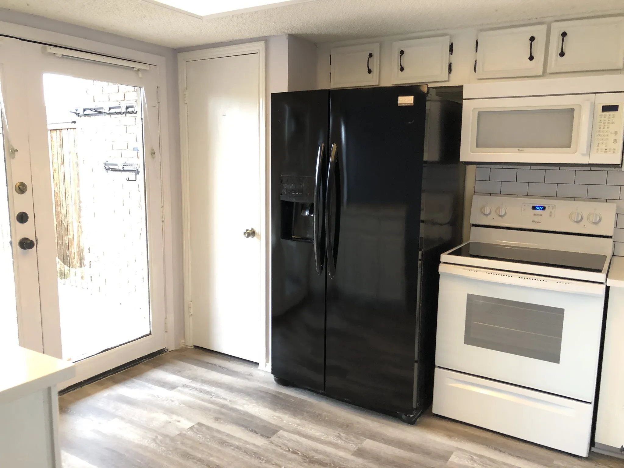 Townhouse For Sale in Dallas County , 513 Towne House Lane, Richardson, Texas 75081, 3 Bedroom, 3 Bathroom, Garage spaces, 1,817 Sqft, built in 1973, Preowned, mls#21258619, Real Estate Agent in Richardson, Homes For Sale in Dallas county, Homes For Sale in Richardson, Realtor in Richardson Texas, Real Estate Brokerage Independent Realty Texas, Luminita Cordes Realtor