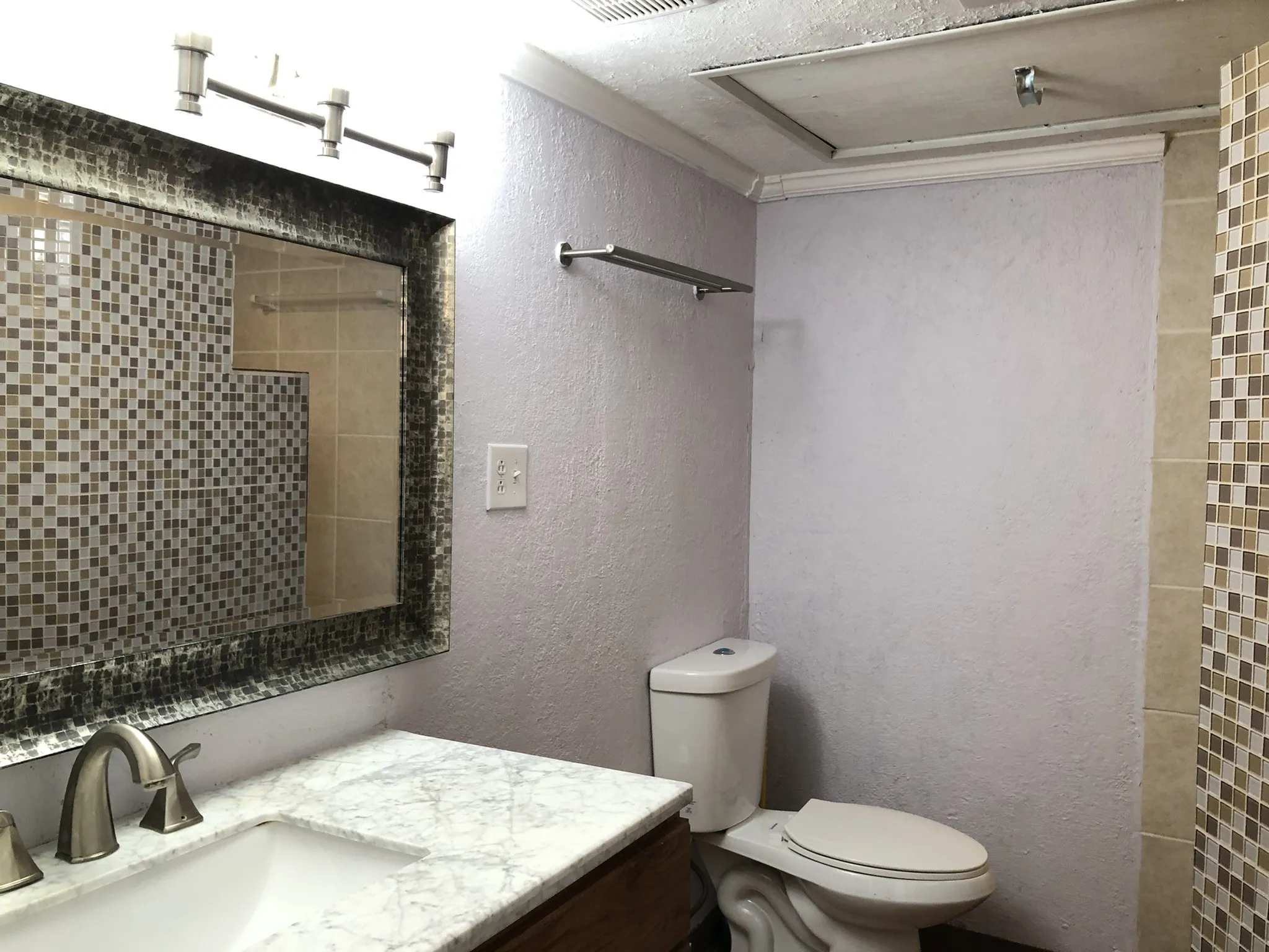 Townhouse For Sale in Dallas County , 513 Towne House Lane, Richardson, Texas 75081, 3 Bedroom, 3 Bathroom, Garage spaces, 1,817 Sqft, built in 1973, Preowned, mls#21258619, Real Estate Agent in Richardson, Homes For Sale in Dallas county, Homes For Sale in Richardson, Realtor in Richardson Texas, Real Estate Brokerage Independent Realty Texas, Luminita Cordes Realtor