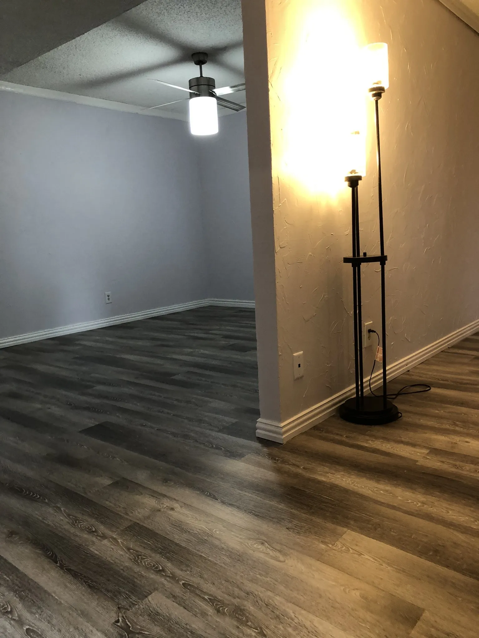 Townhouse For Sale in Dallas County , 513 Towne House Lane, Richardson, Texas 75081, 3 Bedroom, 3 Bathroom, Garage spaces, 1,817 Sqft, built in 1973, Preowned, mls#21258619, Real Estate Agent in Richardson, Homes For Sale in Dallas county, Homes For Sale in Richardson, Realtor in Richardson Texas, Real Estate Brokerage Independent Realty Texas, Luminita Cordes Realtor