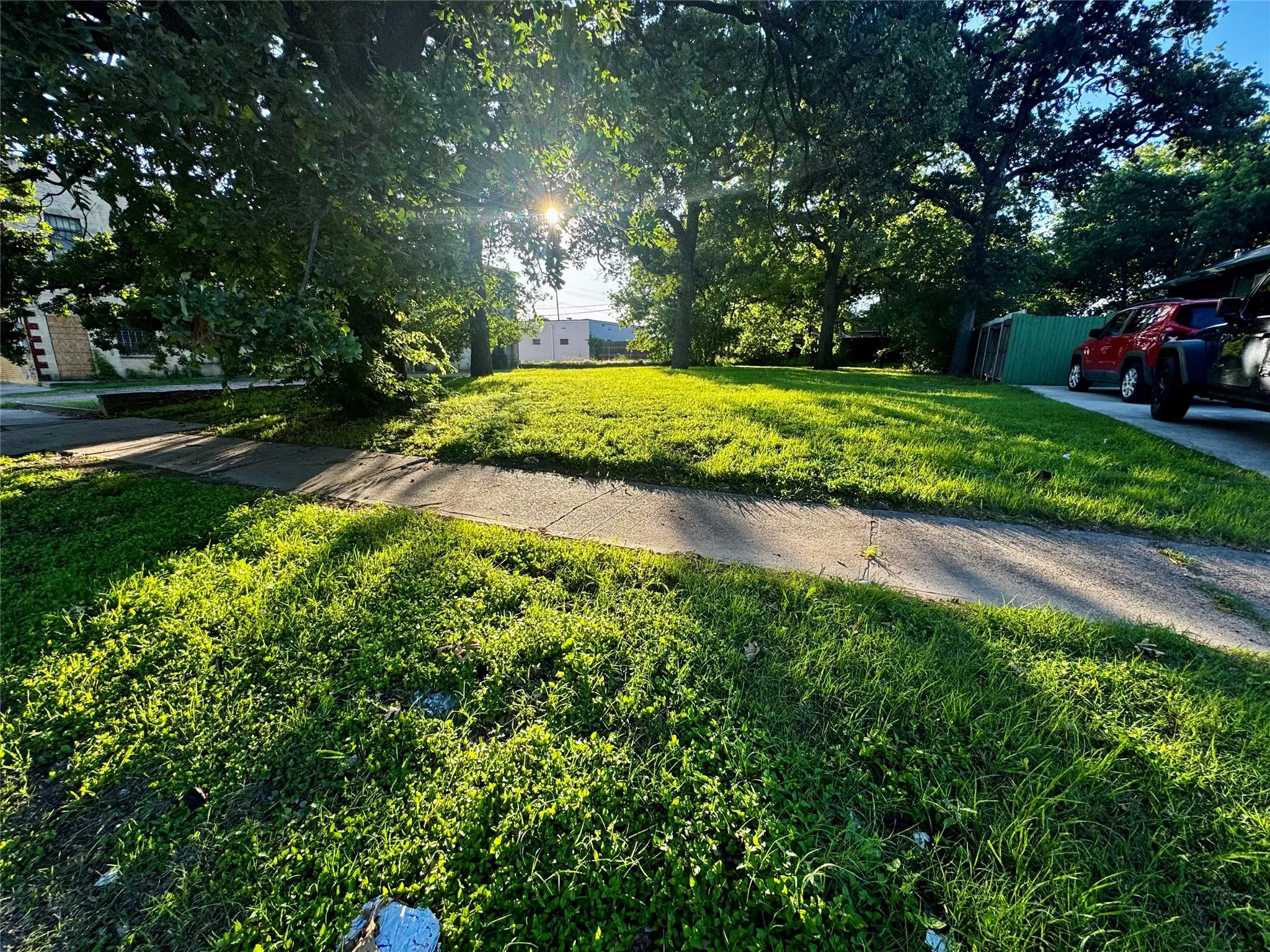 2803 Warren view  of rear green space featuring mature trees