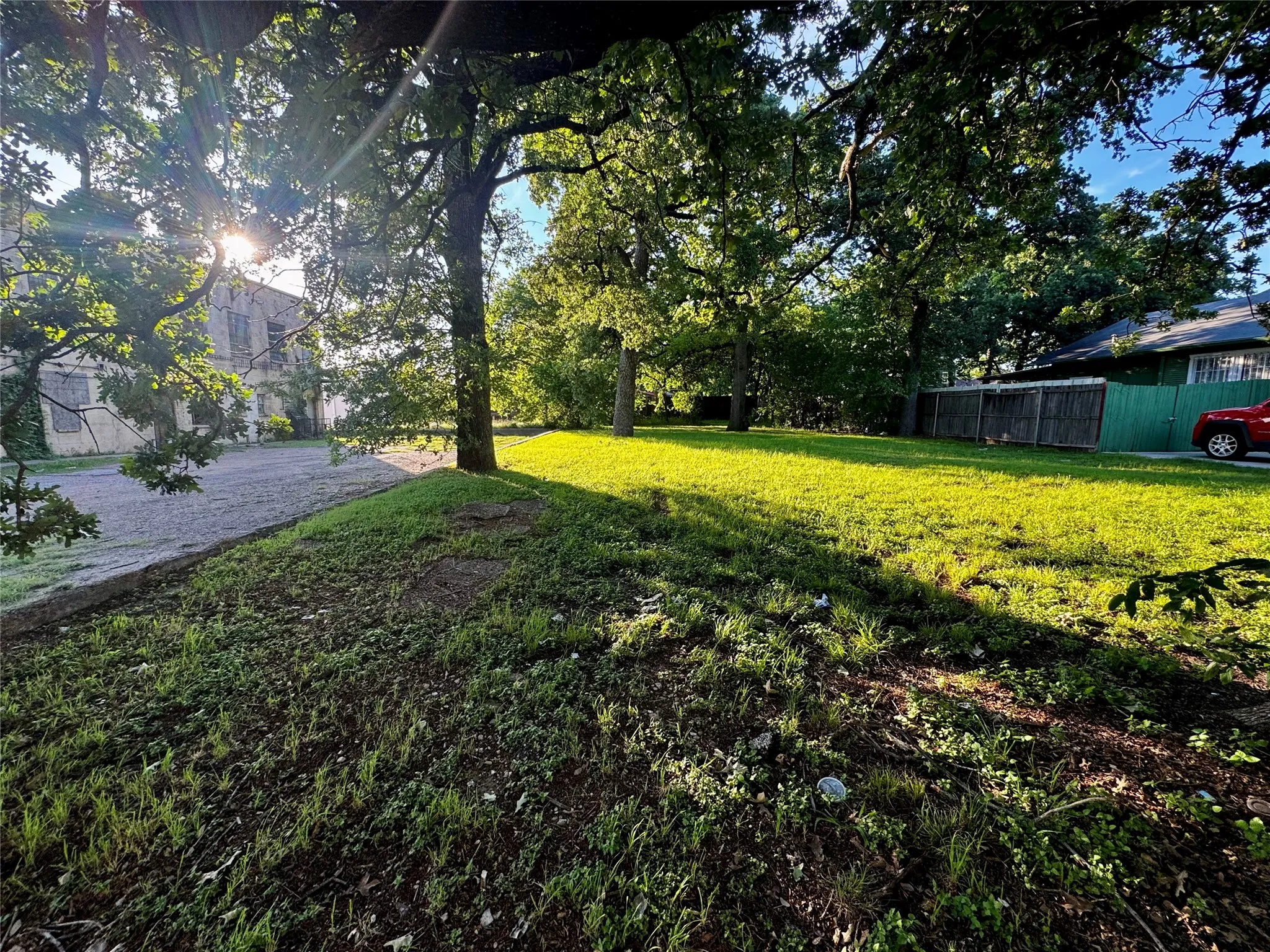 2803 Warren view  of rear green space featuring mature trees