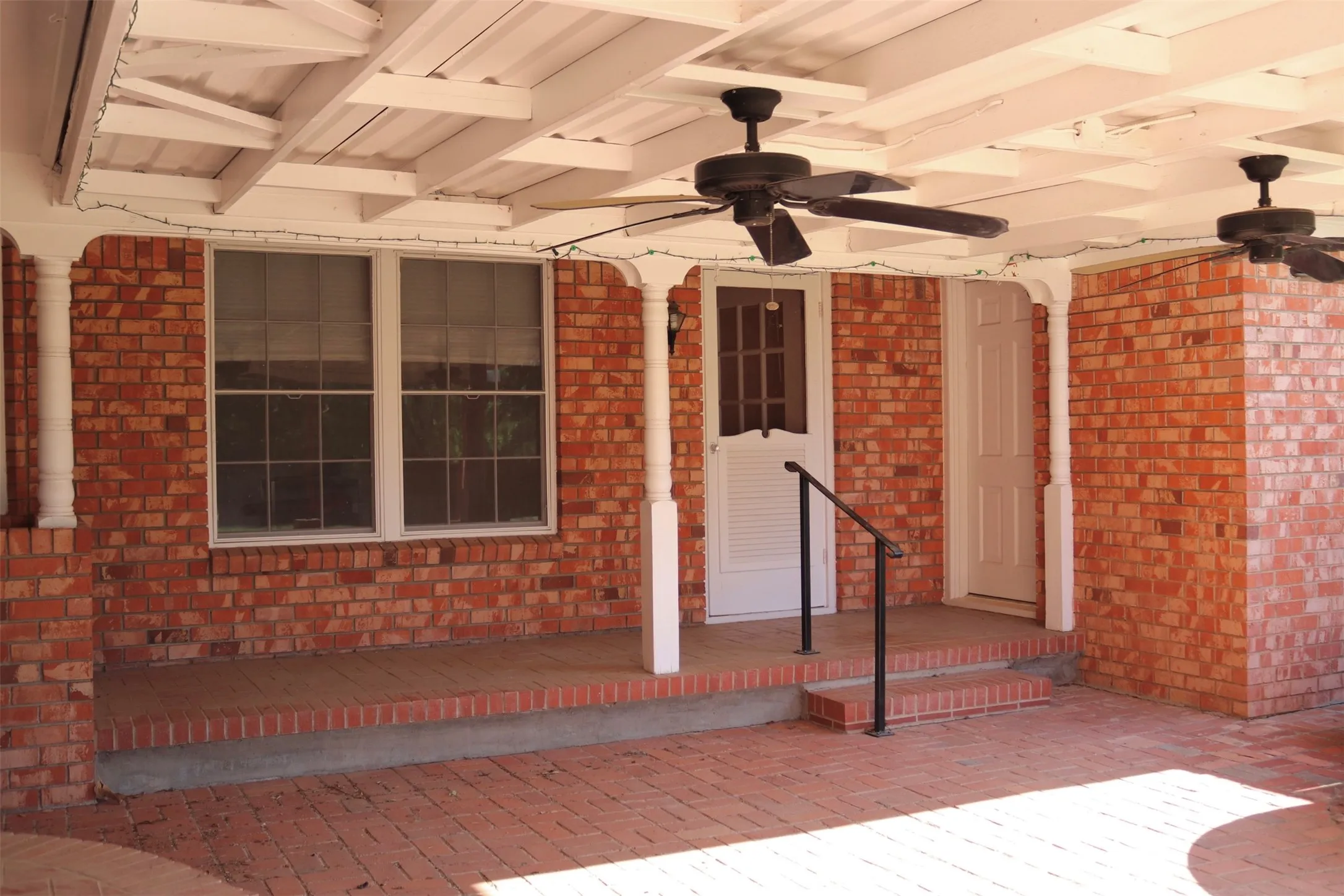 Single Family Residence For Sale in Runnels County , 211 Spill Street, Winters, Texas 79567, 3 Bedroom, 2 Bathroom, 2 Garage spaces, 2,812 Sqft, built in 1975, mls#21258621, Real Estate Agent in Winters, Homes For Sale in Runnels county, Homes For Sale in Winters, Realtor in Winters Texas, Real Estate Brokerage Independent Realty Texas, Luminita Cordes Realtor