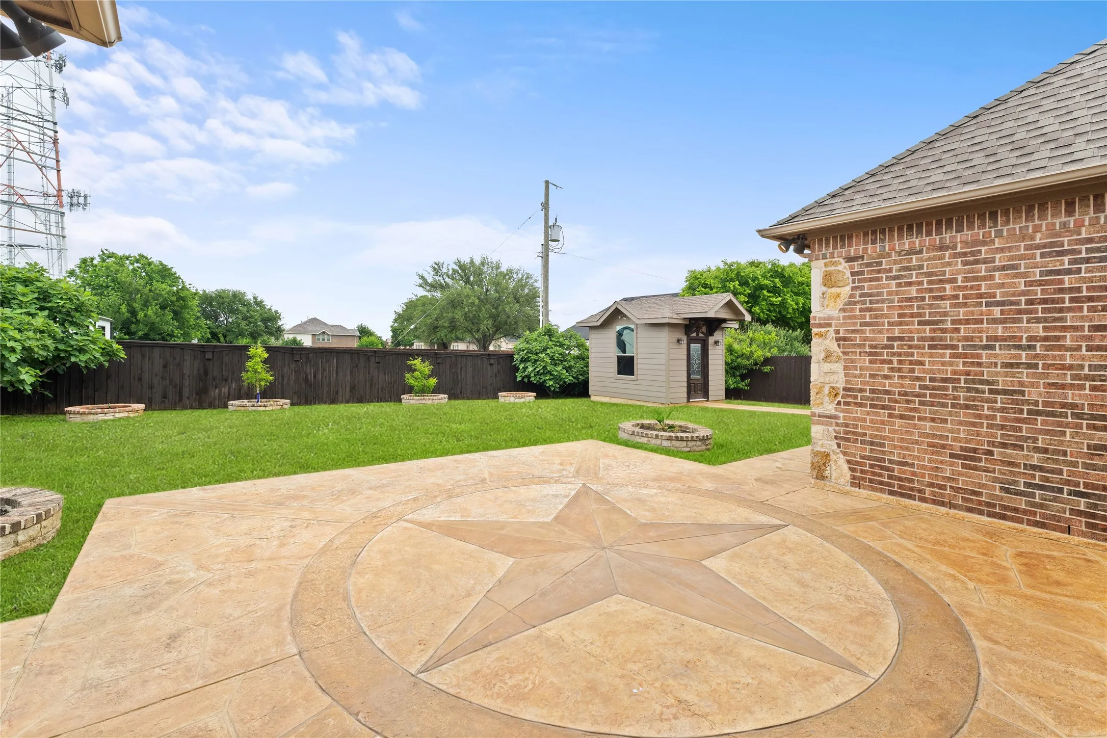 Single Family Residence For Sale in Tarrant County , 1206 Genesis Drive, Mansfield, Texas 76063, 5 Bedroom, 5 Bathroom, 3 Garage spaces, 4,232 Sqft, built in 2011, Preowned, mls#21258121, Real Estate Agent in Mansfield, Homes For Sale in Tarrant county, Homes For Sale in Mansfield, Realtor in Mansfield Texas, Real Estate Brokerage Independent Realty Texas, Luminita Cordes Realtor