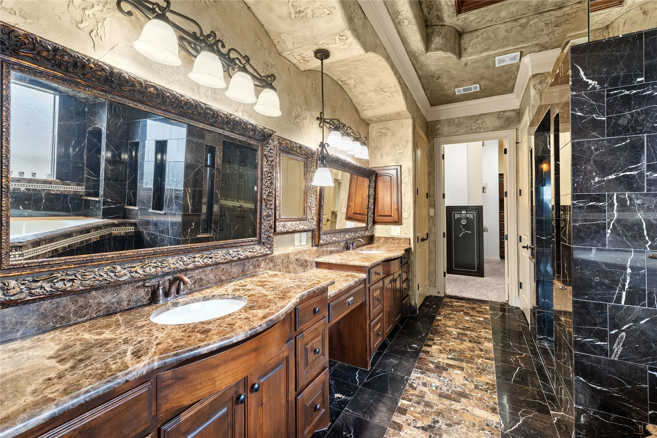 Single Family Residence For Sale in Tarrant County , 1206 Genesis Drive, Mansfield, Texas 76063, 5 Bedroom, 5 Bathroom, 3 Garage spaces, 4,232 Sqft, built in 2011, Preowned, mls#21258121, Real Estate Agent in Mansfield, Homes For Sale in Tarrant county, Homes For Sale in Mansfield, Realtor in Mansfield Texas, Real Estate Brokerage Independent Realty Texas, Luminita Cordes Realtor