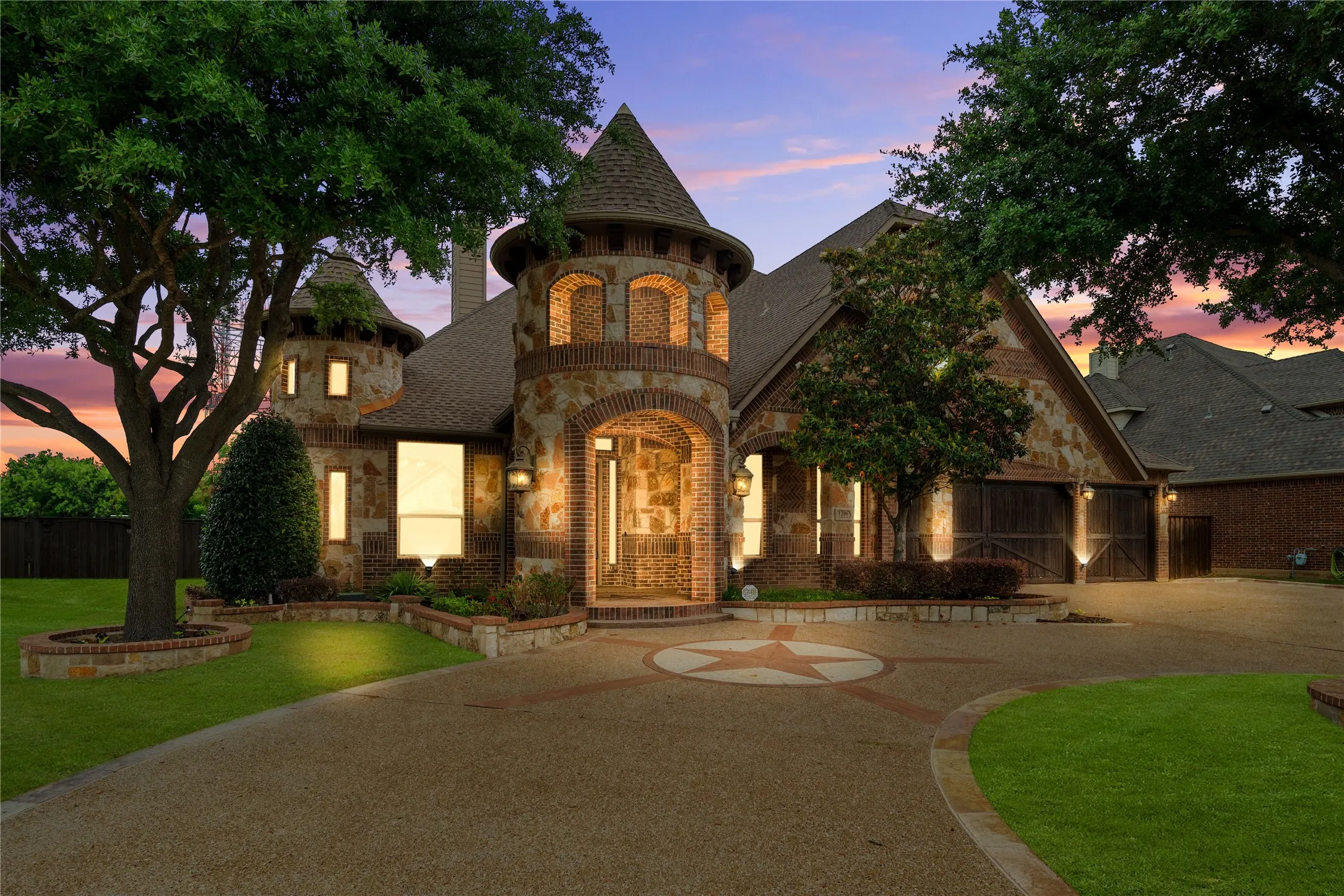 Single Family Residence For Sale in Tarrant County , 1206 Genesis Drive, Mansfield, Texas 76063, 5 Bedroom, 5 Bathroom, 3 Garage spaces, 4,232 Sqft, built in 2011, Preowned, mls#21258121, Real Estate Agent in Mansfield, Homes For Sale in Tarrant county, Homes For Sale in Mansfield, Realtor in Mansfield Texas, Real Estate Brokerage Independent Realty Texas, Luminita Cordes Realtor