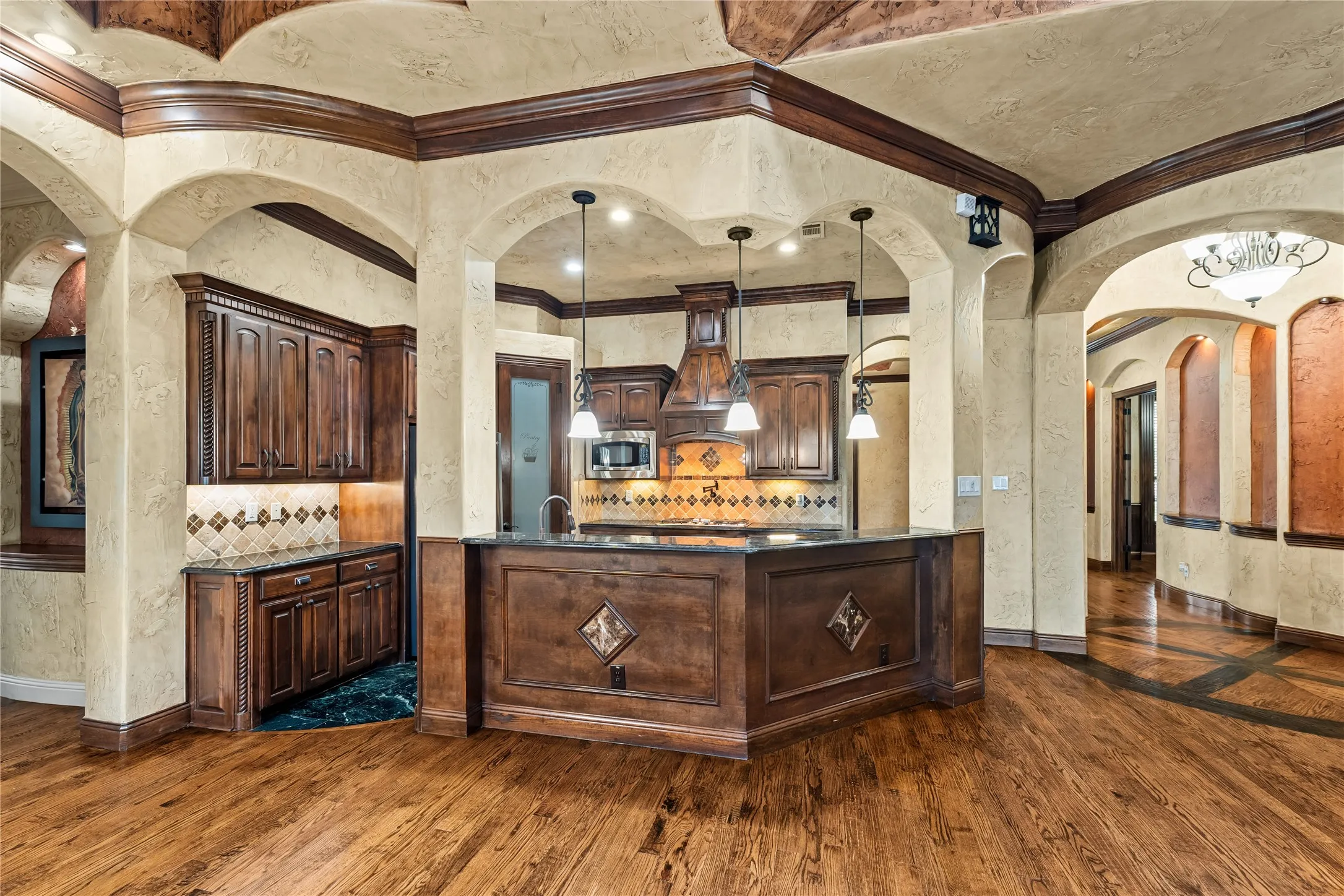 Single Family Residence For Sale in Tarrant County , 1206 Genesis Drive, Mansfield, Texas 76063, 5 Bedroom, 5 Bathroom, 3 Garage spaces, 4,232 Sqft, built in 2011, Preowned, mls#21258121, Real Estate Agent in Mansfield, Homes For Sale in Tarrant county, Homes For Sale in Mansfield, Realtor in Mansfield Texas, Real Estate Brokerage Independent Realty Texas, Luminita Cordes Realtor