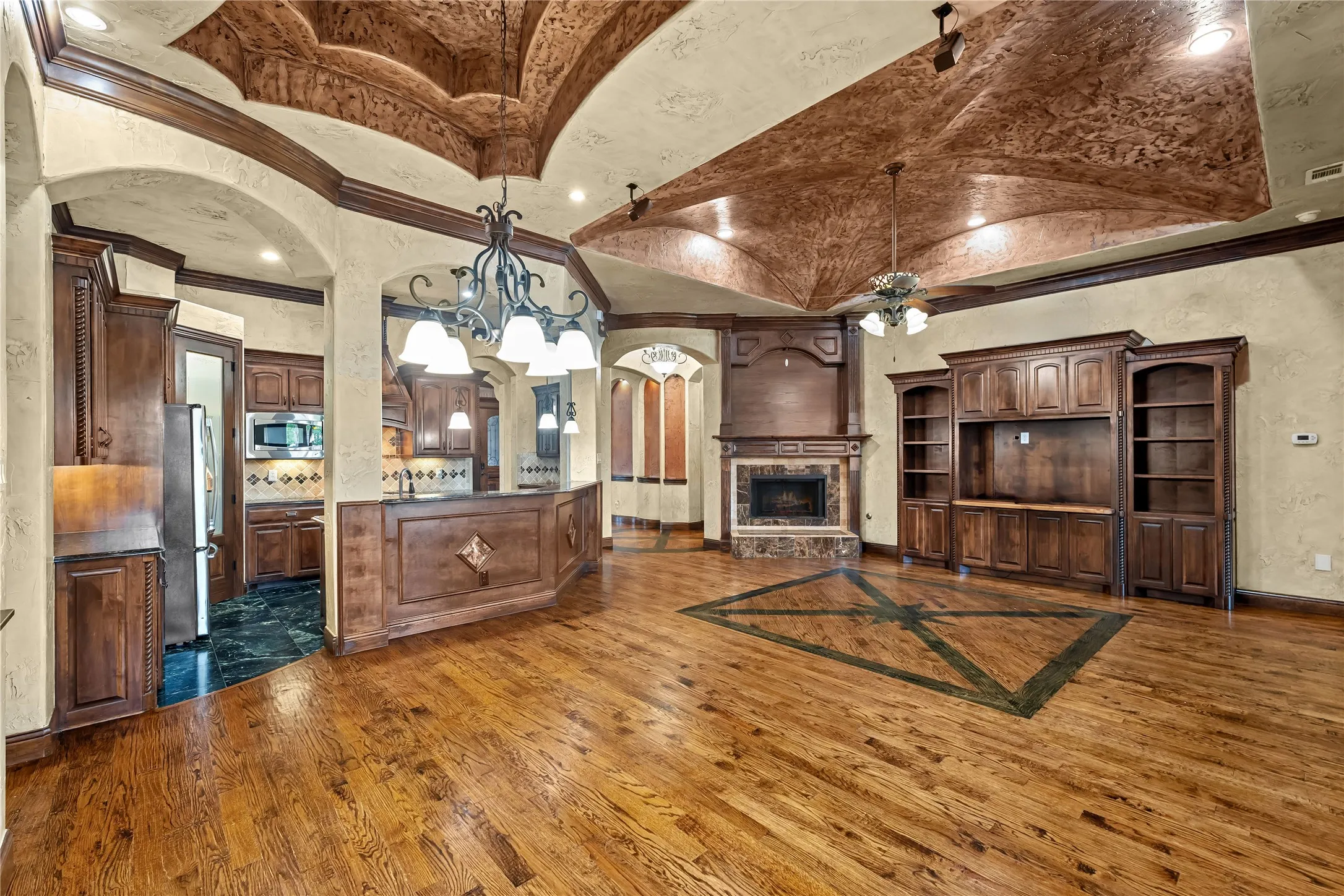 Single Family Residence For Sale in Tarrant County , 1206 Genesis Drive, Mansfield, Texas 76063, 5 Bedroom, 5 Bathroom, 3 Garage spaces, 4,232 Sqft, built in 2011, Preowned, mls#21258121, Real Estate Agent in Mansfield, Homes For Sale in Tarrant county, Homes For Sale in Mansfield, Realtor in Mansfield Texas, Real Estate Brokerage Independent Realty Texas, Luminita Cordes Realtor