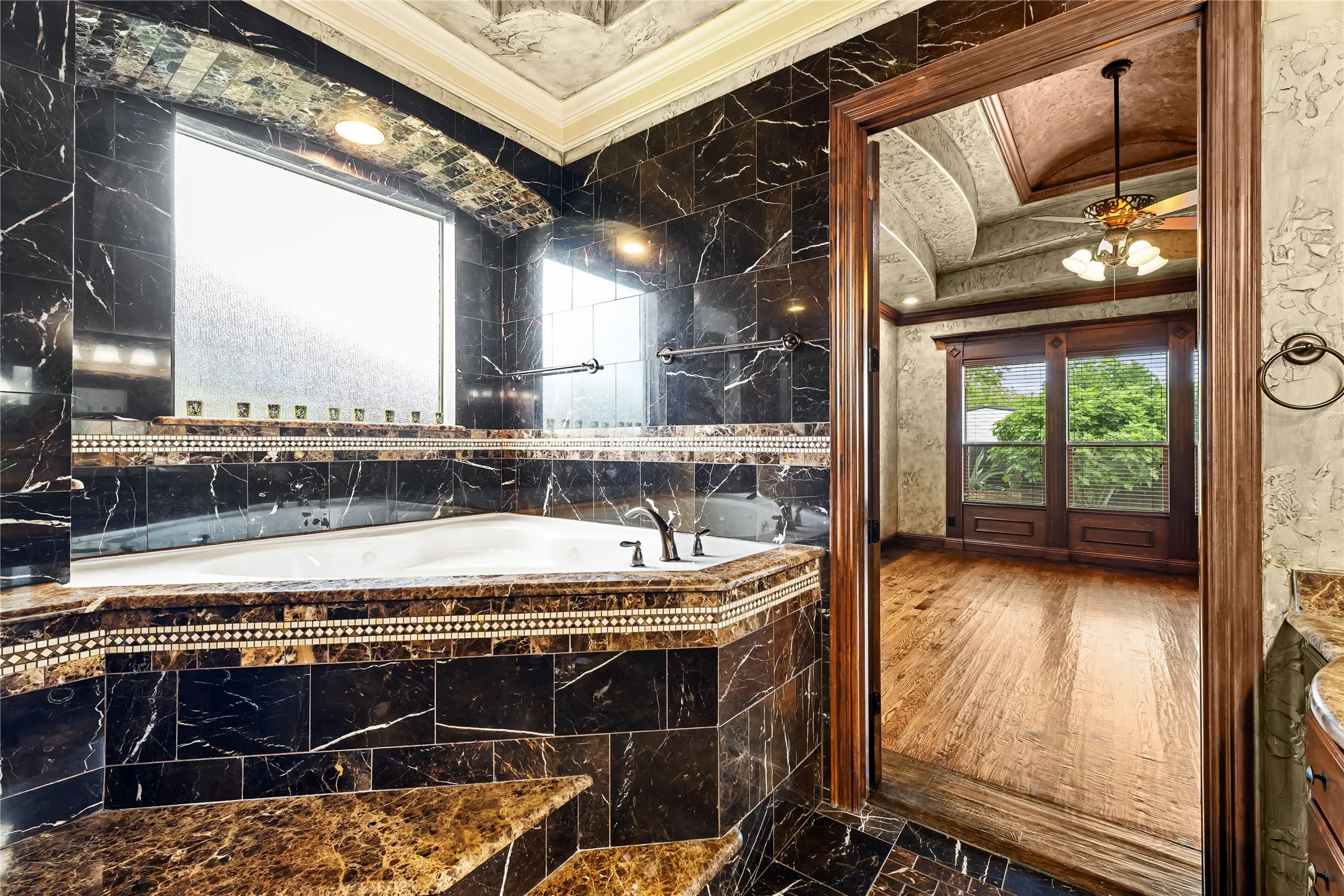 Single Family Residence For Sale in Tarrant County , 1206 Genesis Drive, Mansfield, Texas 76063, 5 Bedroom, 5 Bathroom, 3 Garage spaces, 4,232 Sqft, built in 2011, Preowned, mls#21258121, Real Estate Agent in Mansfield, Homes For Sale in Tarrant county, Homes For Sale in Mansfield, Realtor in Mansfield Texas, Real Estate Brokerage Independent Realty Texas, Luminita Cordes Realtor