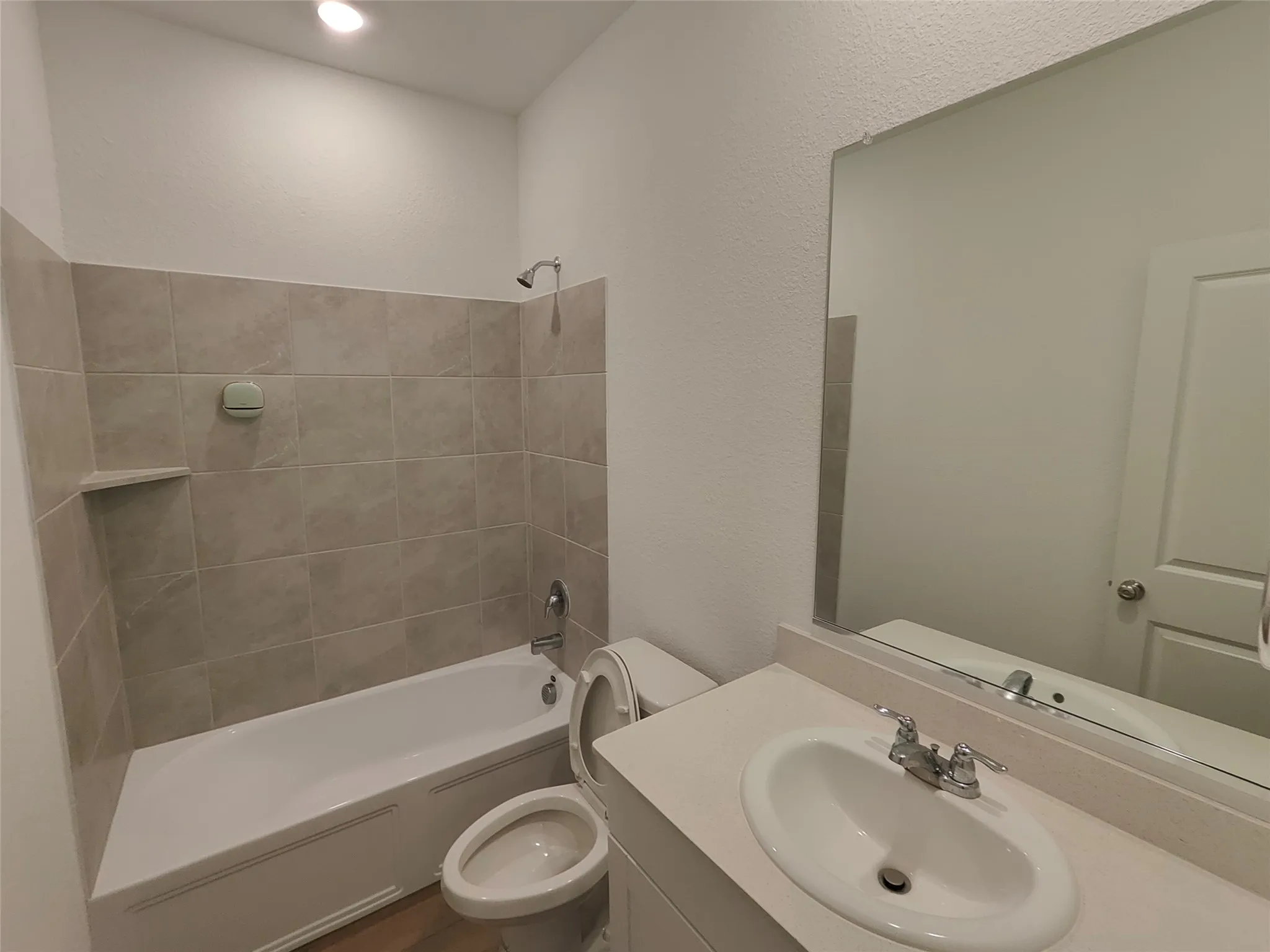 2nd Bathroom