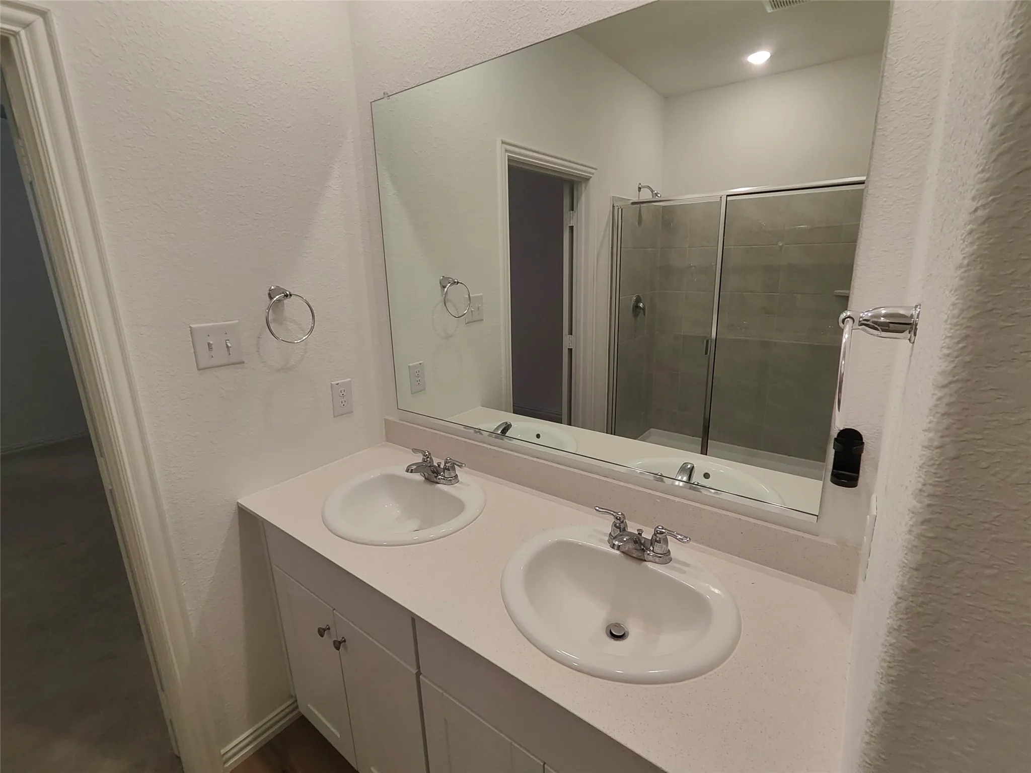 Single Family Residence For Sale in Collin County , 8416 Butterfly Lane, Mc Kinney, Texas 75071, 3 Bedroom, 2 Bathroom, 2 Garage spaces, 1,602 Sqft, built in 2024, Preowned, mls#21258701, Real Estate Agent in Mc Kinney, Homes For Sale in Collin county, Homes For Sale in Mc Kinney, Realtor in Mc Kinney Texas, Real Estate Brokerage Independent Realty Texas, Luminita Cordes Realtor