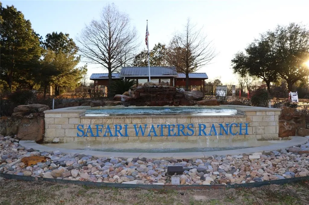 The gatehouse at the front of Safari Waters Ranch.