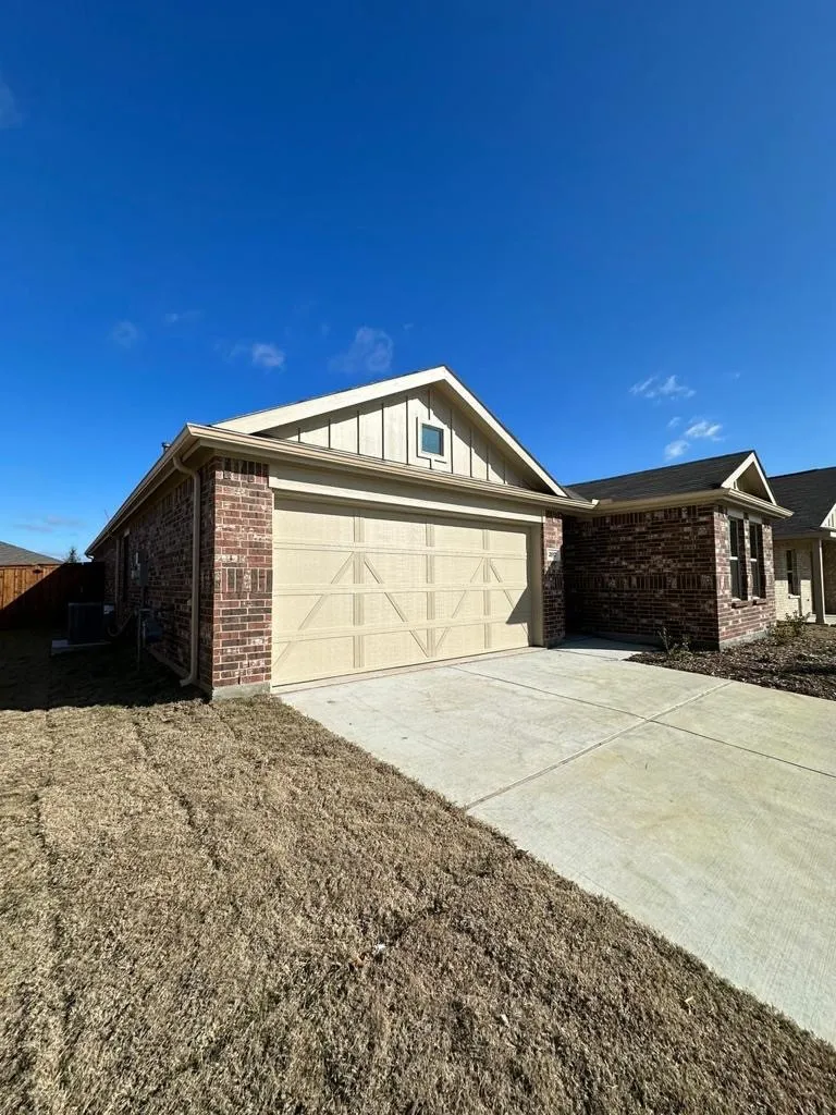 Single Family Residence For Rent in Denton County , 2817 Watchpoint Road, Little Elm, Texas 75068, 4 Bedroom, 2 Bathroom, 2 Garage spaces, 1,847 Sqft, built in 2023, Preowned, mls#21258725, Real Estate Agent in Little Elm, Homes For Rent in Denton county, Homes For Rent in Little Elm, Realtor in Little Elm Texas, Real Estate Brokerage Independent Realty Texas, Luminita Cordes Realtor