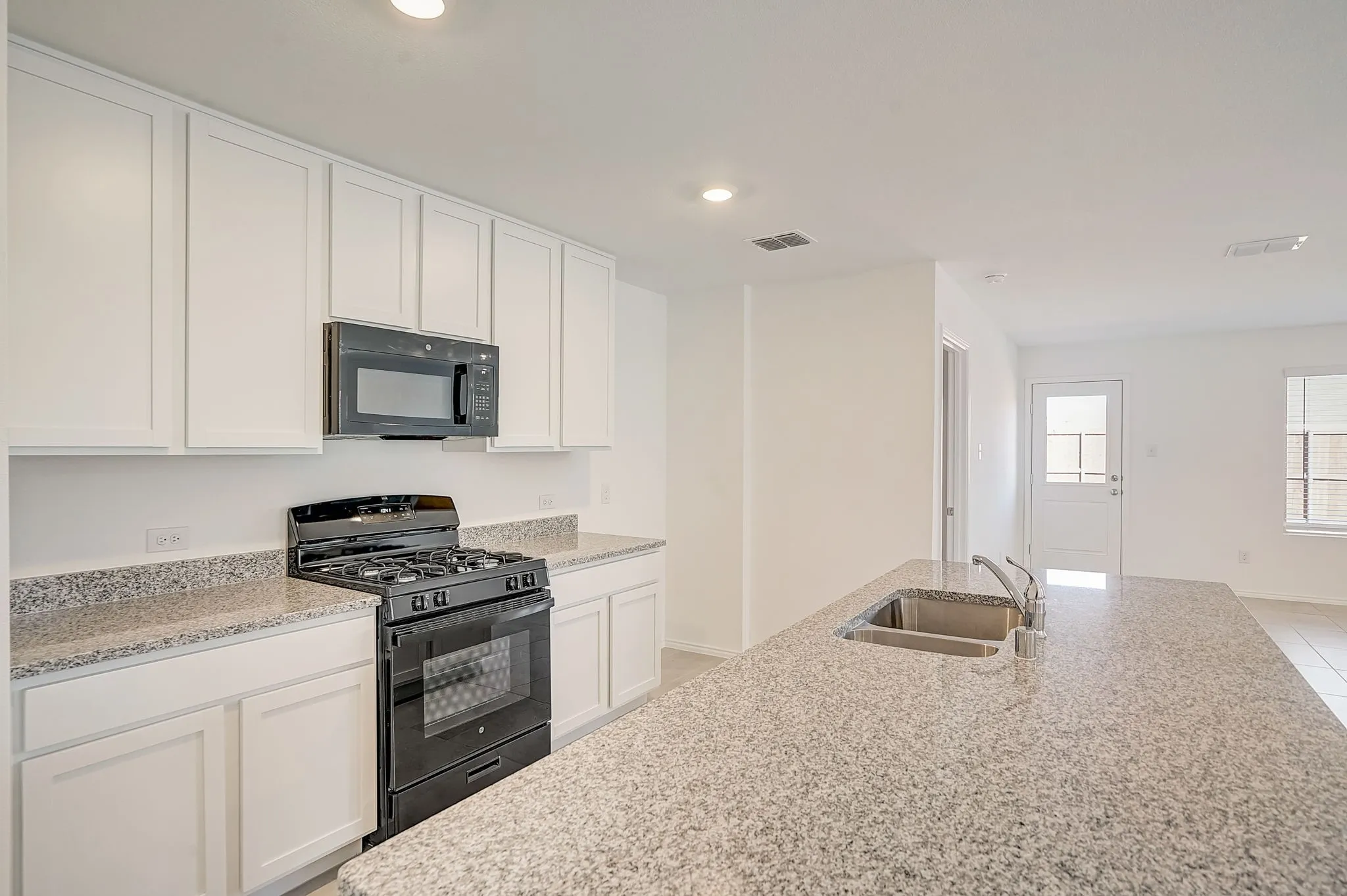Single Family Residence For Rent in Denton County , 2817 Watchpoint Road, Little Elm, Texas 75068, 4 Bedroom, 2 Bathroom, 2 Garage spaces, 1,847 Sqft, built in 2023, Preowned, mls#21258725, Real Estate Agent in Little Elm, Homes For Rent in Denton county, Homes For Rent in Little Elm, Realtor in Little Elm Texas, Real Estate Brokerage Independent Realty Texas, Luminita Cordes Realtor