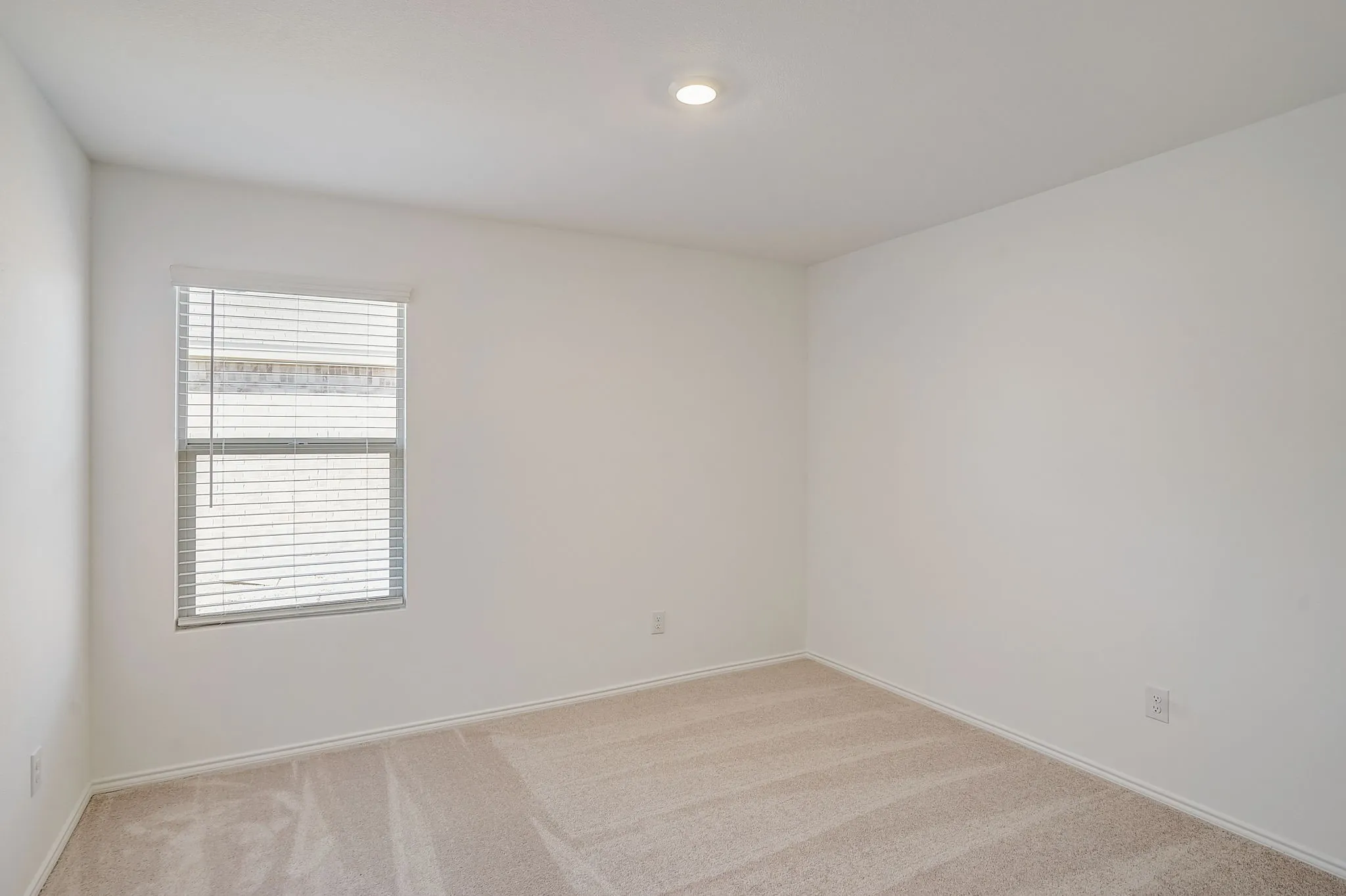 Single Family Residence For Rent in Denton County , 2817 Watchpoint Road, Little Elm, Texas 75068, 4 Bedroom, 2 Bathroom, 2 Garage spaces, 1,847 Sqft, built in 2023, Preowned, mls#21258725, Real Estate Agent in Little Elm, Homes For Rent in Denton county, Homes For Rent in Little Elm, Realtor in Little Elm Texas, Real Estate Brokerage Independent Realty Texas, Luminita Cordes Realtor