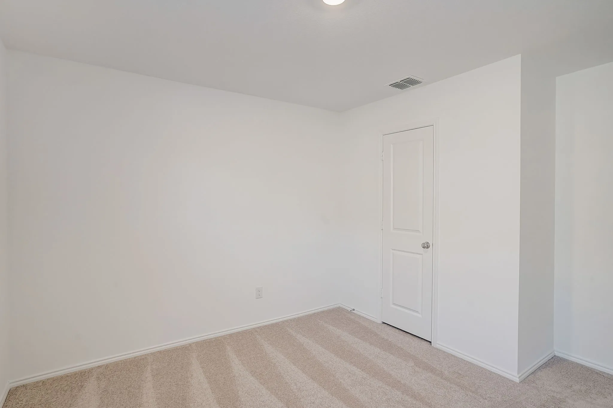 Single Family Residence For Rent in Denton County , 2817 Watchpoint Road, Little Elm, Texas 75068, 4 Bedroom, 2 Bathroom, 2 Garage spaces, 1,847 Sqft, built in 2023, Preowned, mls#21258725, Real Estate Agent in Little Elm, Homes For Rent in Denton county, Homes For Rent in Little Elm, Realtor in Little Elm Texas, Real Estate Brokerage Independent Realty Texas, Luminita Cordes Realtor