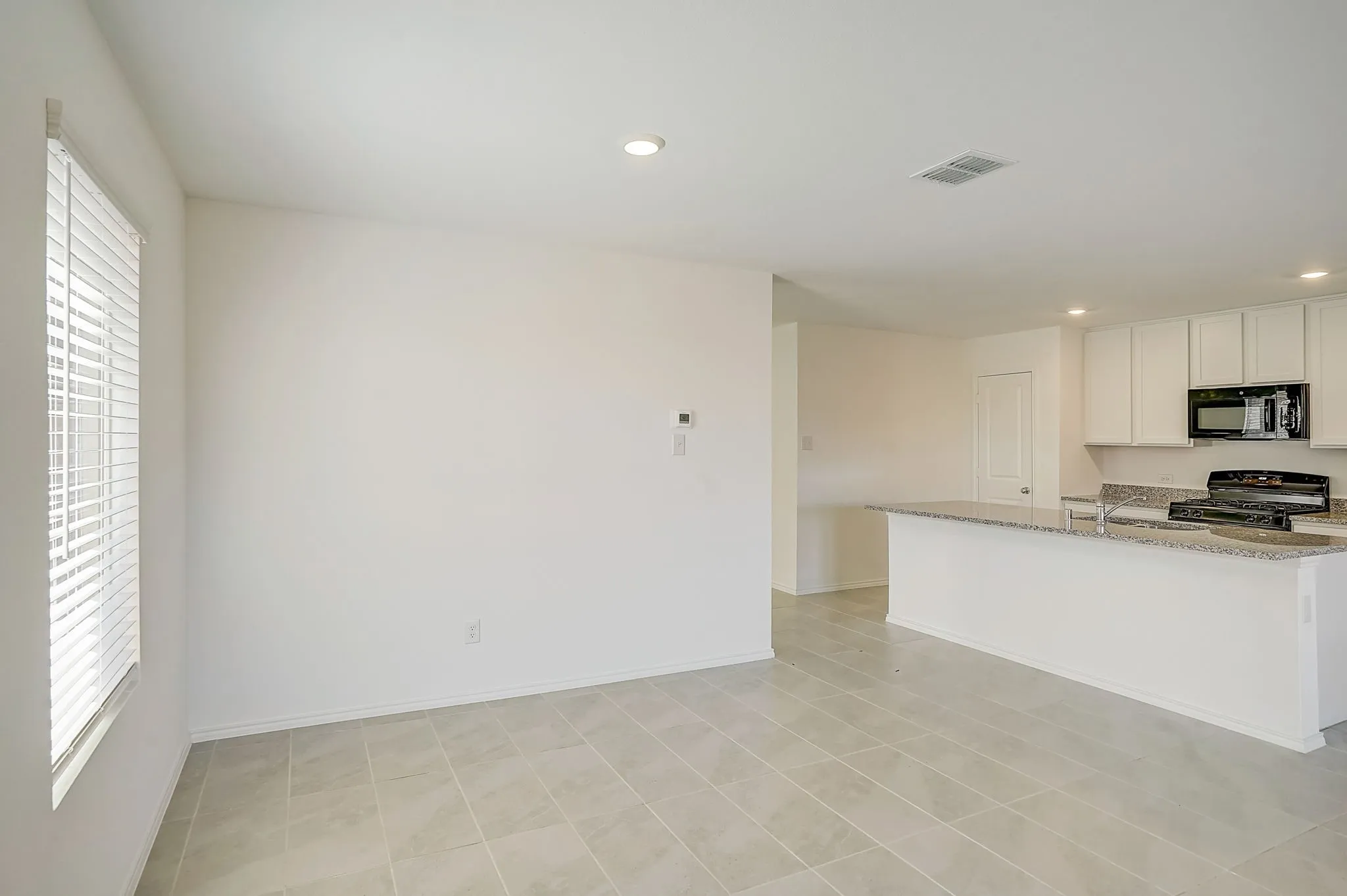 Single Family Residence For Rent in Denton County , 2817 Watchpoint Road, Little Elm, Texas 75068, 4 Bedroom, 2 Bathroom, 2 Garage spaces, 1,847 Sqft, built in 2023, Preowned, mls#21258725, Real Estate Agent in Little Elm, Homes For Rent in Denton county, Homes For Rent in Little Elm, Realtor in Little Elm Texas, Real Estate Brokerage Independent Realty Texas, Luminita Cordes Realtor