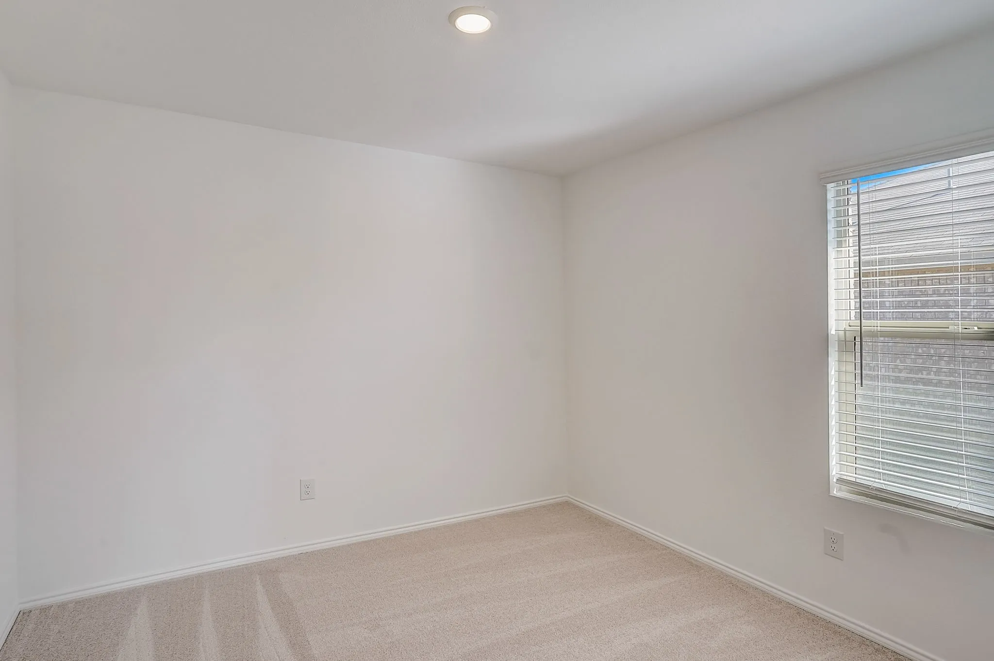 Single Family Residence For Rent in Denton County , 2817 Watchpoint Road, Little Elm, Texas 75068, 4 Bedroom, 2 Bathroom, 2 Garage spaces, 1,847 Sqft, built in 2023, Preowned, mls#21258725, Real Estate Agent in Little Elm, Homes For Rent in Denton county, Homes For Rent in Little Elm, Realtor in Little Elm Texas, Real Estate Brokerage Independent Realty Texas, Luminita Cordes Realtor