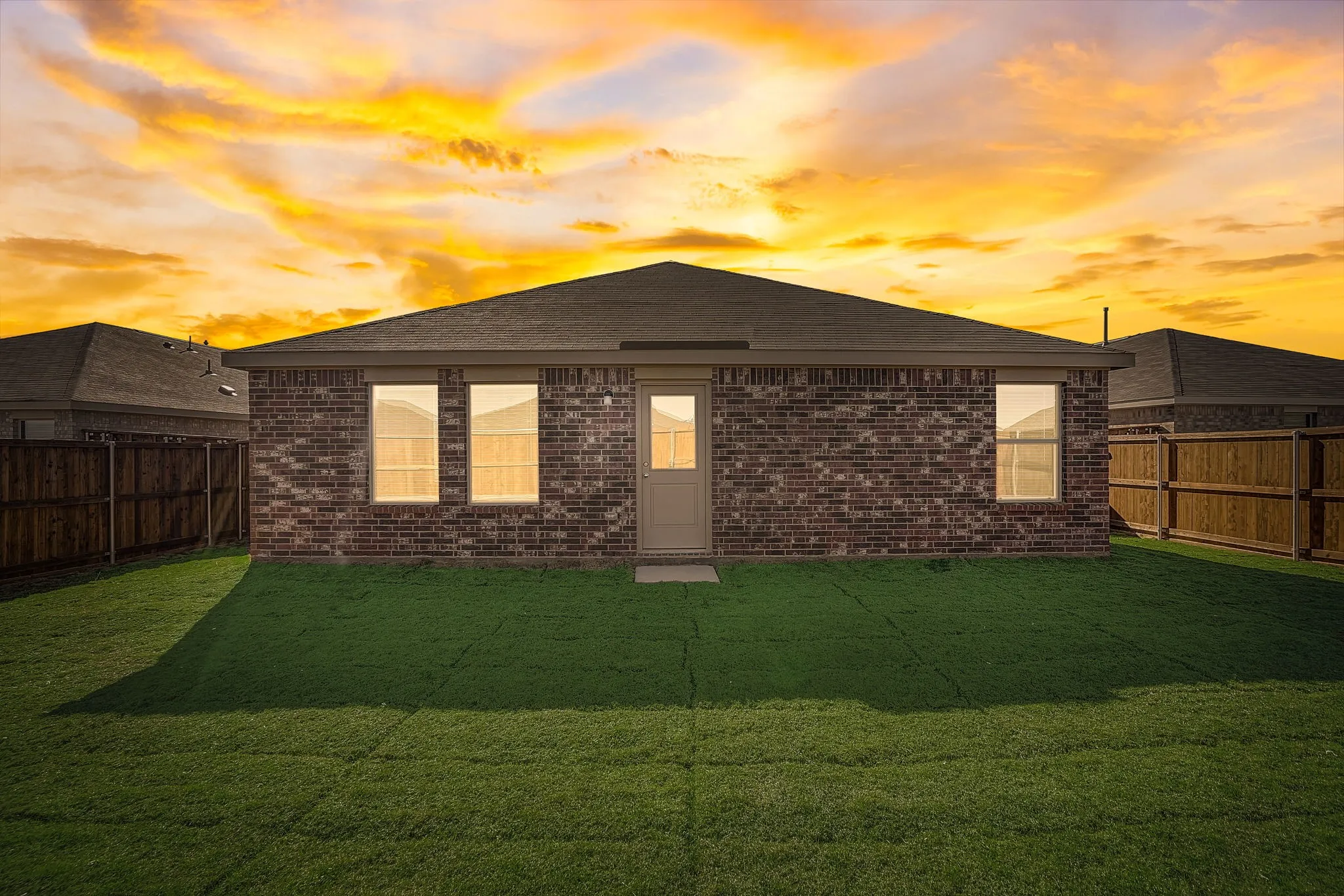 Single Family Residence For Rent in Denton County , 2817 Watchpoint Road, Little Elm, Texas 75068, 4 Bedroom, 2 Bathroom, 2 Garage spaces, 1,847 Sqft, built in 2023, Preowned, mls#21258725, Real Estate Agent in Little Elm, Homes For Rent in Denton county, Homes For Rent in Little Elm, Realtor in Little Elm Texas, Real Estate Brokerage Independent Realty Texas, Luminita Cordes Realtor