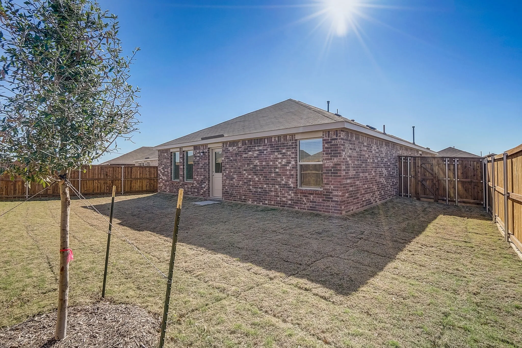 Single Family Residence For Rent in Denton County , 2817 Watchpoint Road, Little Elm, Texas 75068, 4 Bedroom, 2 Bathroom, 2 Garage spaces, 1,847 Sqft, built in 2023, Preowned, mls#21258725, Real Estate Agent in Little Elm, Homes For Rent in Denton county, Homes For Rent in Little Elm, Realtor in Little Elm Texas, Real Estate Brokerage Independent Realty Texas, Luminita Cordes Realtor