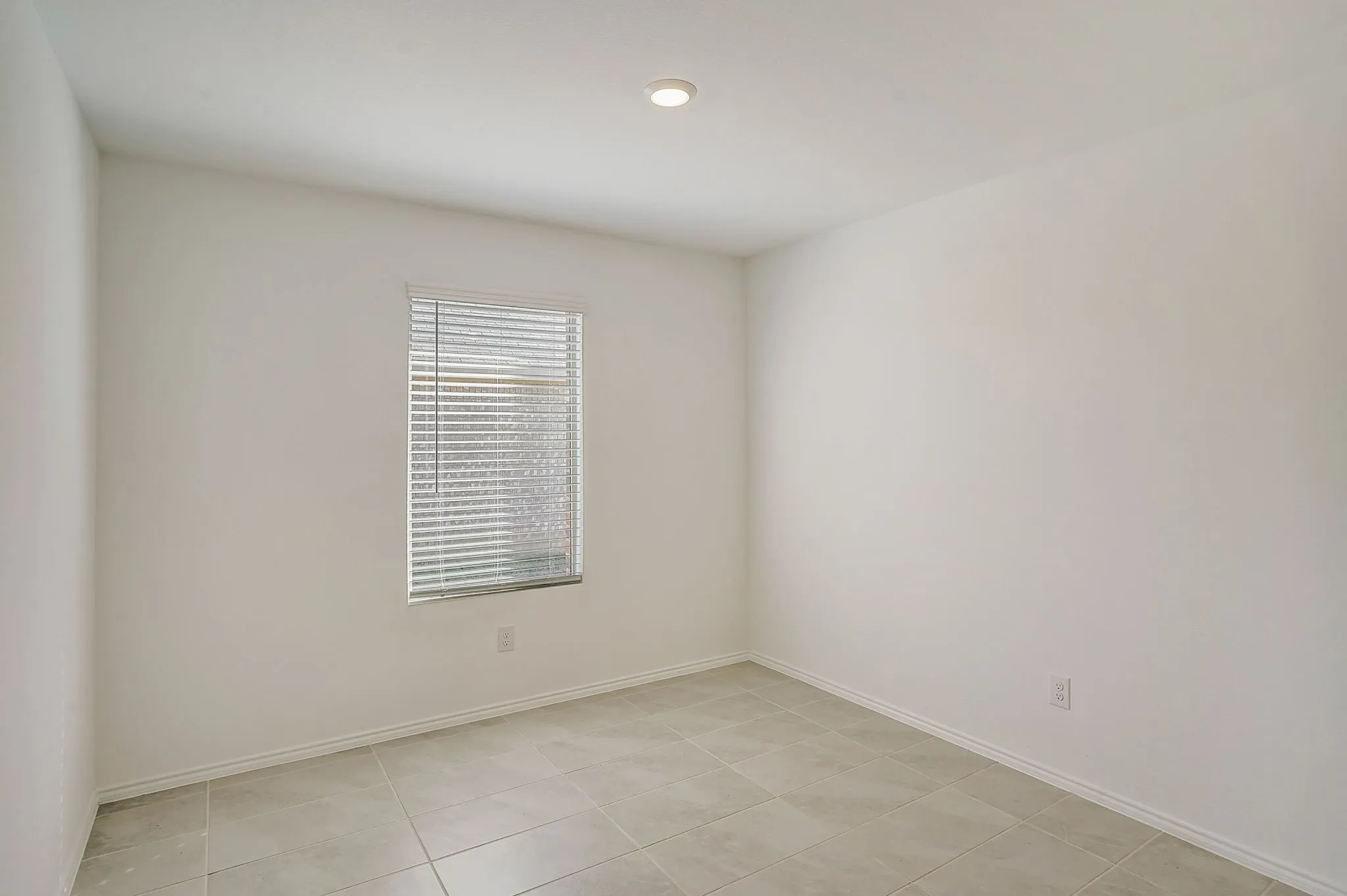 Single Family Residence For Rent in Denton County , 2817 Watchpoint Road, Little Elm, Texas 75068, 4 Bedroom, 2 Bathroom, 2 Garage spaces, 1,847 Sqft, built in 2023, Preowned, mls#21258725, Real Estate Agent in Little Elm, Homes For Rent in Denton county, Homes For Rent in Little Elm, Realtor in Little Elm Texas, Real Estate Brokerage Independent Realty Texas, Luminita Cordes Realtor