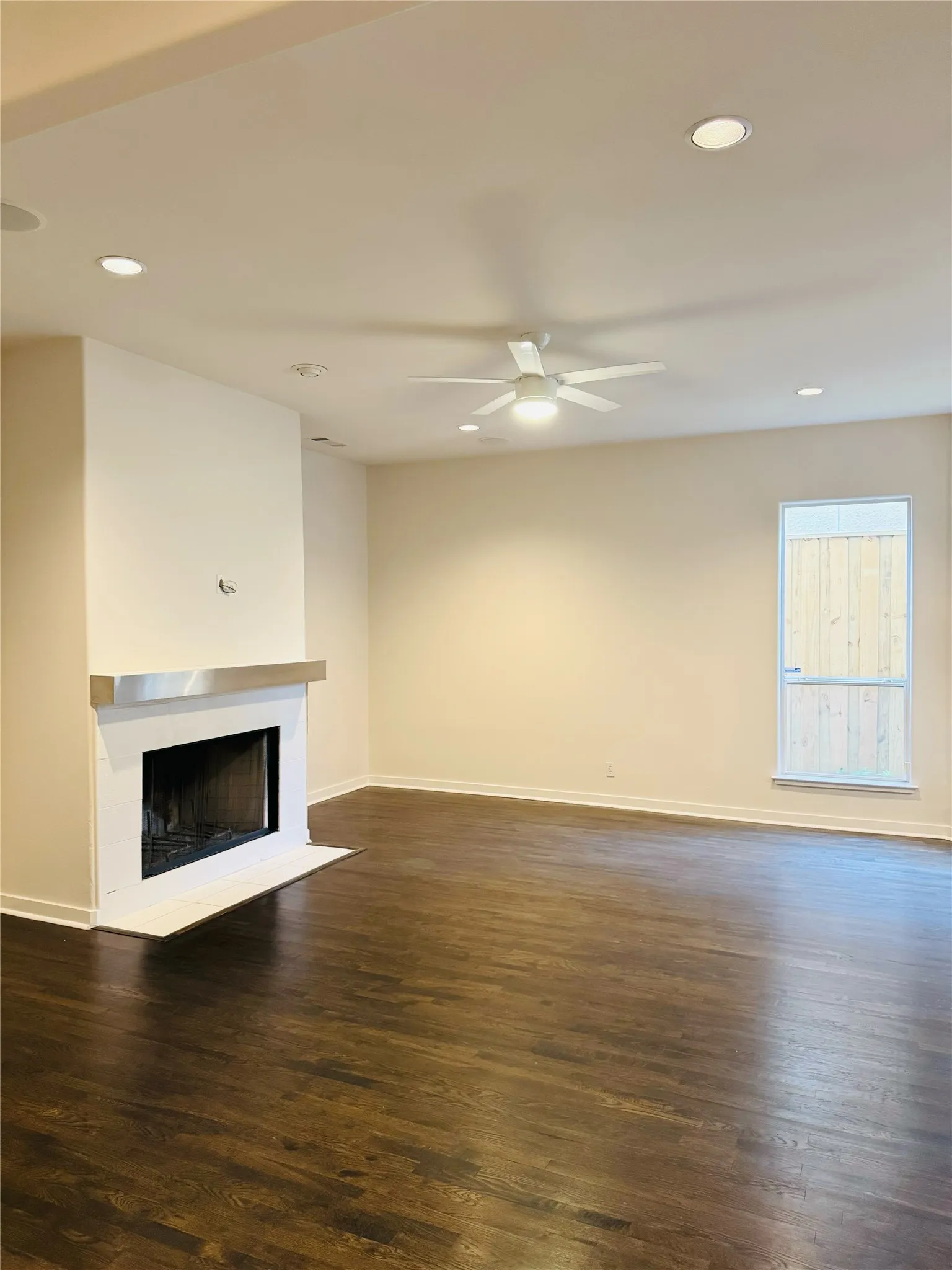 Single Family Residence For Rent in Dallas County , 4119 Throckmorton Street, Dallas, Texas 75219, 3 Bedroom, 3 Bathroom, 2 Garage spaces, 2,070 Sqft, built in 1997, mls#21258729, Real Estate Agent in Dallas, Homes For Rent in Dallas county, Homes For Rent in Dallas, Realtor in Dallas Texas, Real Estate Brokerage Independent Realty Texas, Luminita Cordes Realtor