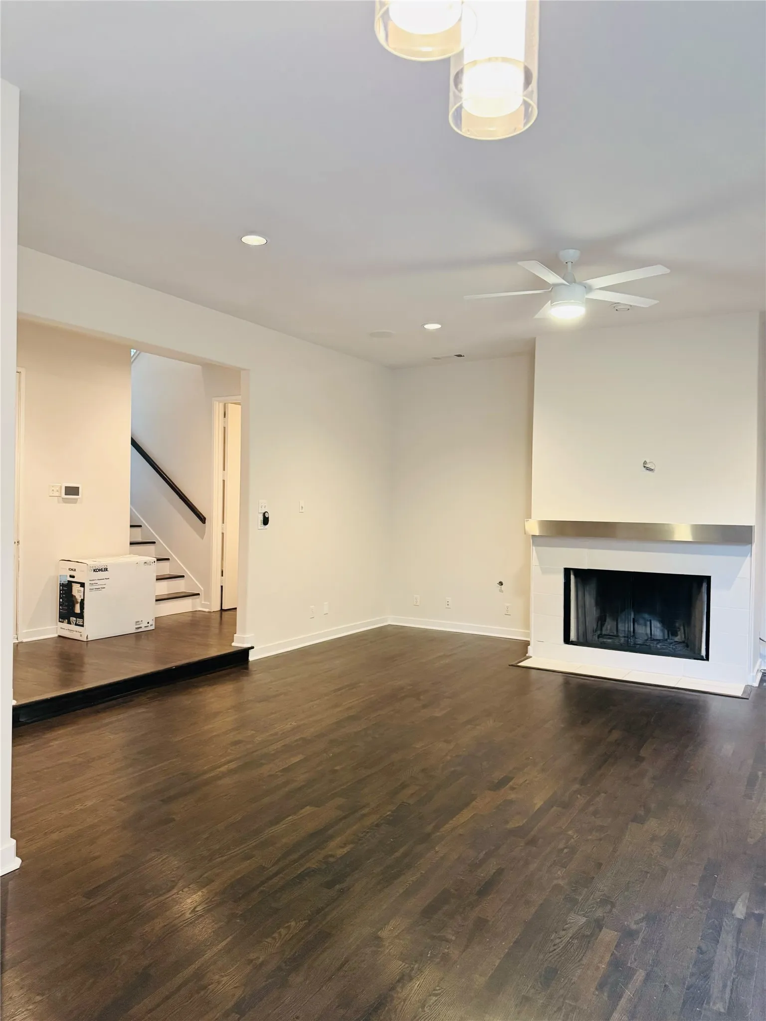 Single Family Residence For Rent in Dallas County , 4119 Throckmorton Street, Dallas, Texas 75219, 3 Bedroom, 3 Bathroom, 2 Garage spaces, 2,070 Sqft, built in 1997, mls#21258729, Real Estate Agent in Dallas, Homes For Rent in Dallas county, Homes For Rent in Dallas, Realtor in Dallas Texas, Real Estate Brokerage Independent Realty Texas, Luminita Cordes Realtor