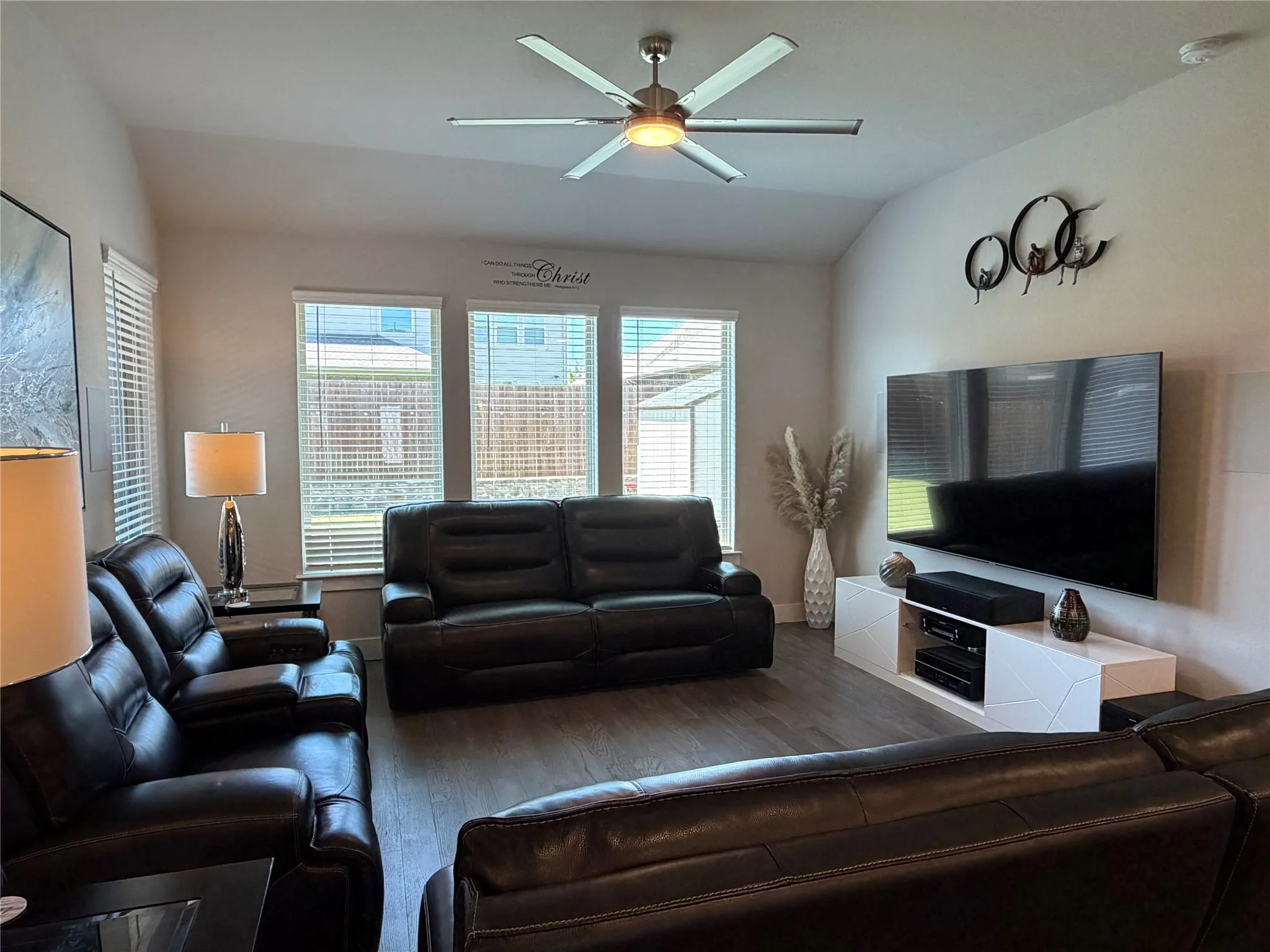 Single Family Residence For Sale in Rockwall County , 862 Mildren Lane, Fate, Texas 75087, 4 Bedroom, 3 Bathroom, 2 Garage spaces, 3,165 Sqft, built in 2021, Preowned, Price $570,000, mls#21258323, Real Estate Agent in Fate, Homes For Sale in Rockwall county, Homes For Sale in Fate, Realtor in Fate Texas, Real Estate Brokerage Independent Realty Texas, Luminita Cordes Realtor