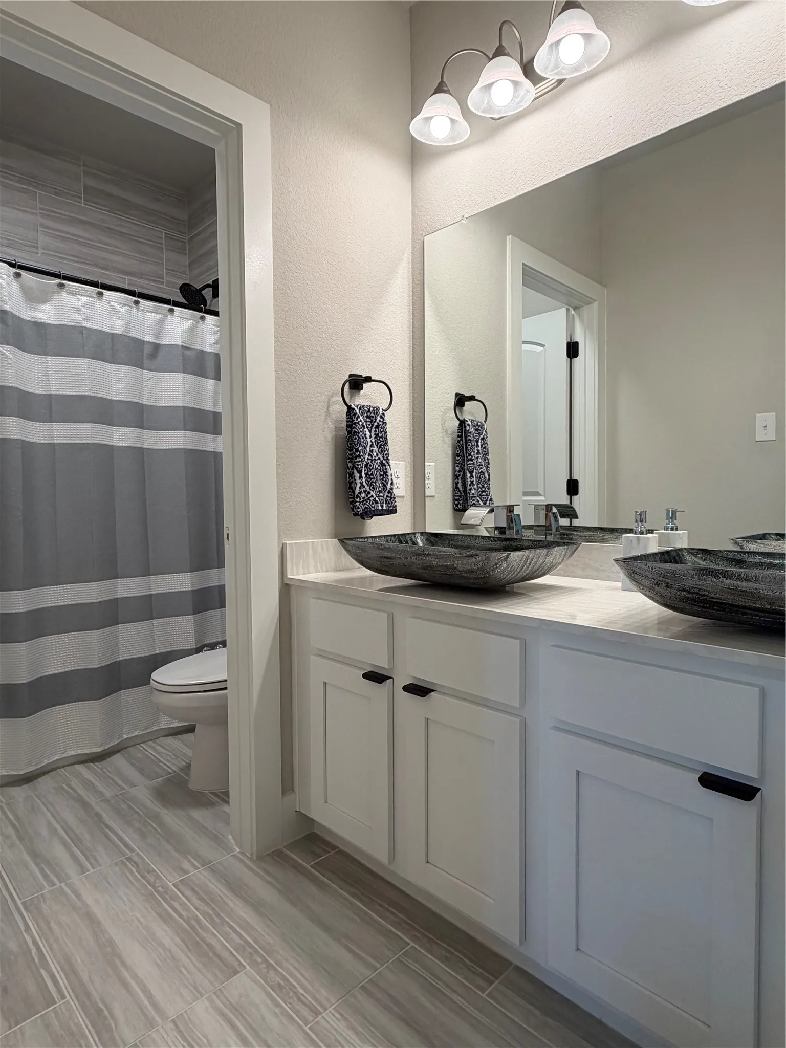 Second Bath, Second Floor