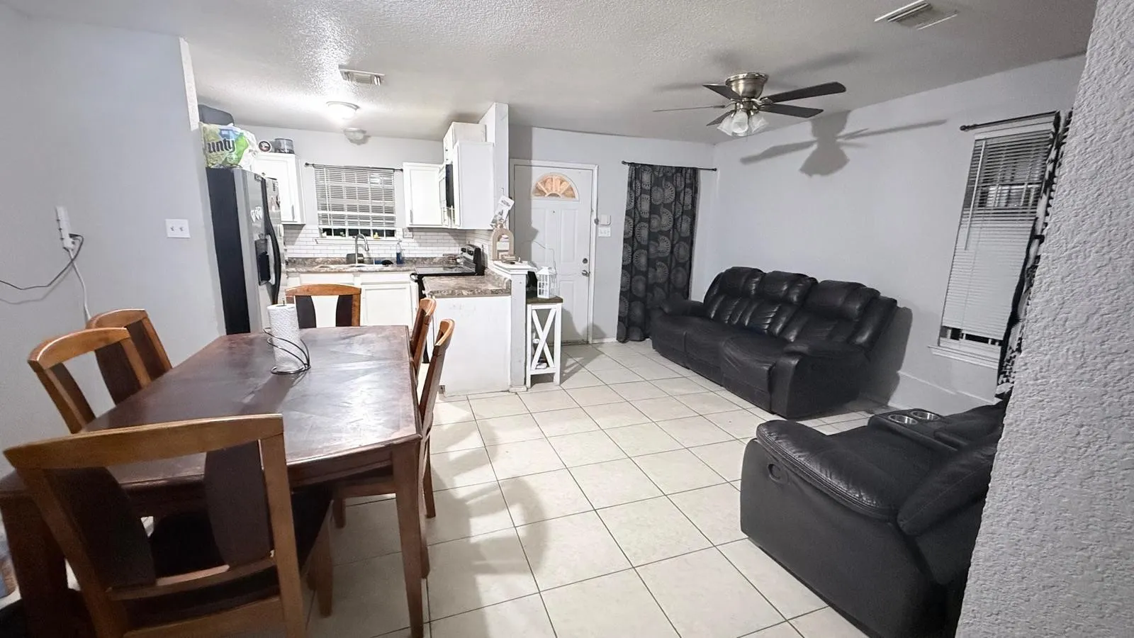 Duplex For Sale in Tarrant County , 1419 E Robert Street 1417, Fort Worth, Texas 76104, 6 Bedrooms, 4 Bathrooms, Garage spaces, 0 Sqft, built in 2005, Preowned, Price $340,000, mls#21258436, Real Estate Agent in Fort Worth, Homes For Sale in Tarrant county, Homes For Sale in Fort Worth, Realtor in Fort Worth Texas, Real Estate Brokerage Independent Realty Texas, Luminita Cordes Realtor