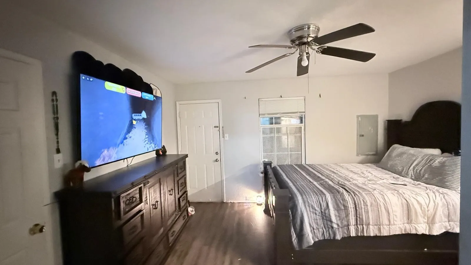 Duplex For Sale in Tarrant County , 1419 E Robert Street 1417, Fort Worth, Texas 76104, 6 Bedrooms, 4 Bathrooms, Garage spaces, 0 Sqft, built in 2005, Preowned, Price $340,000, mls#21258436, Real Estate Agent in Fort Worth, Homes For Sale in Tarrant county, Homes For Sale in Fort Worth, Realtor in Fort Worth Texas, Real Estate Brokerage Independent Realty Texas, Luminita Cordes Realtor