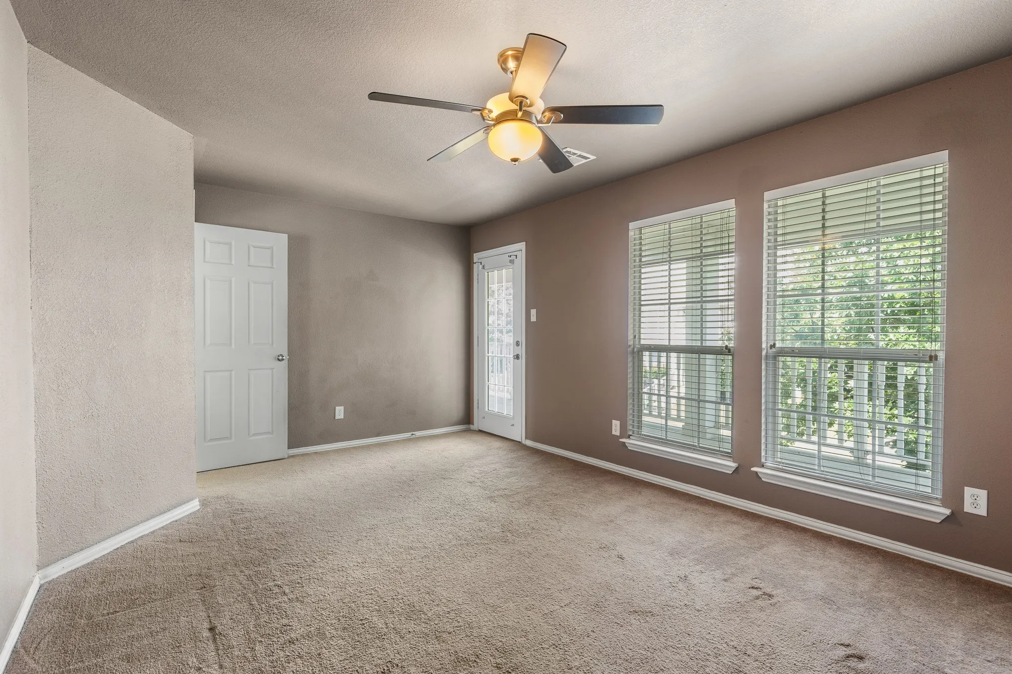 Upstairs Office, Media, Family Rm