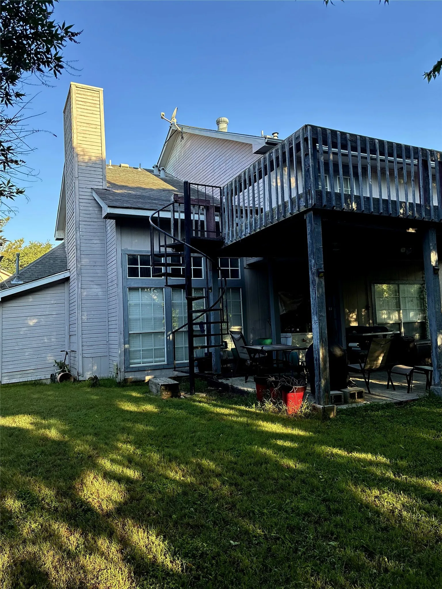 Single Family Residence For Sale in Tarrant County , 7436 Blackthorn Drive, Fort Worth, Texas 76137, 3 Bedrooms, 3 Bathrooms, 2 Garage spaces, 1,800 Sqft, built in 1987, Price $265,000, mls#21258775, Real Estate Agent in Fort Worth, Homes For Sale in Tarrant county, Homes For Sale in Fort Worth, Realtor in Fort Worth Texas, Real Estate Brokerage Independent Realty Texas, Luminita Cordes Realtor
