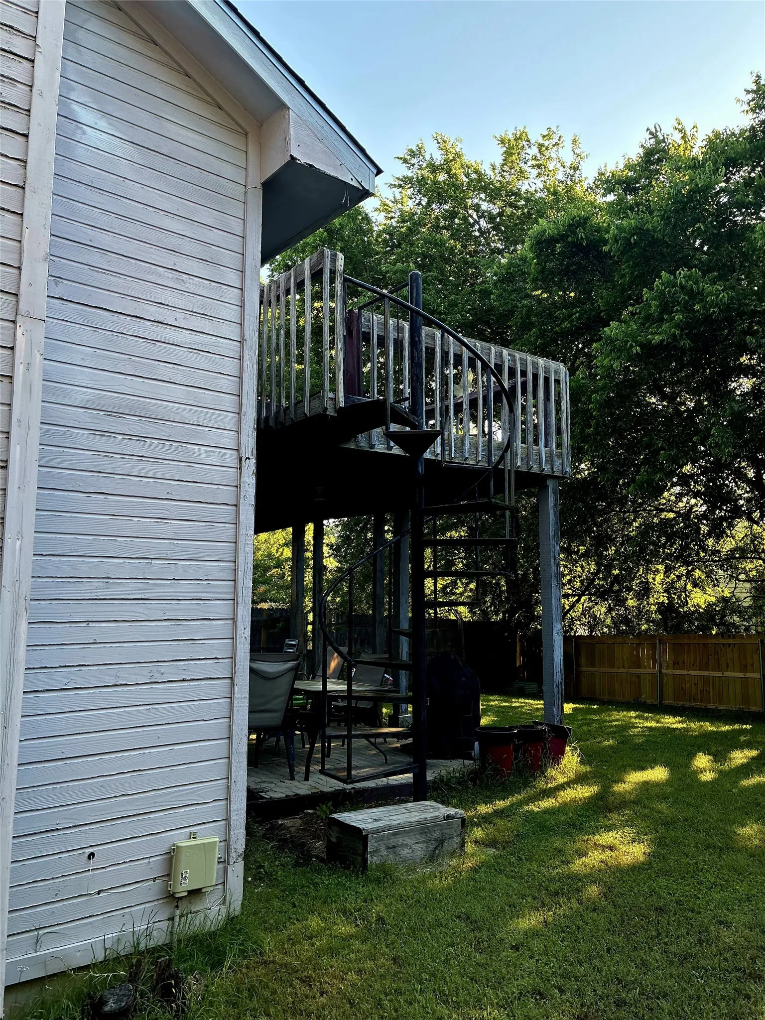 Single Family Residence For Sale in Tarrant County , 7436 Blackthorn Drive, Fort Worth, Texas 76137, 3 Bedrooms, 3 Bathrooms, 2 Garage spaces, 1,800 Sqft, built in 1987, Price $265,000, mls#21258775, Real Estate Agent in Fort Worth, Homes For Sale in Tarrant county, Homes For Sale in Fort Worth, Realtor in Fort Worth Texas, Real Estate Brokerage Independent Realty Texas, Luminita Cordes Realtor