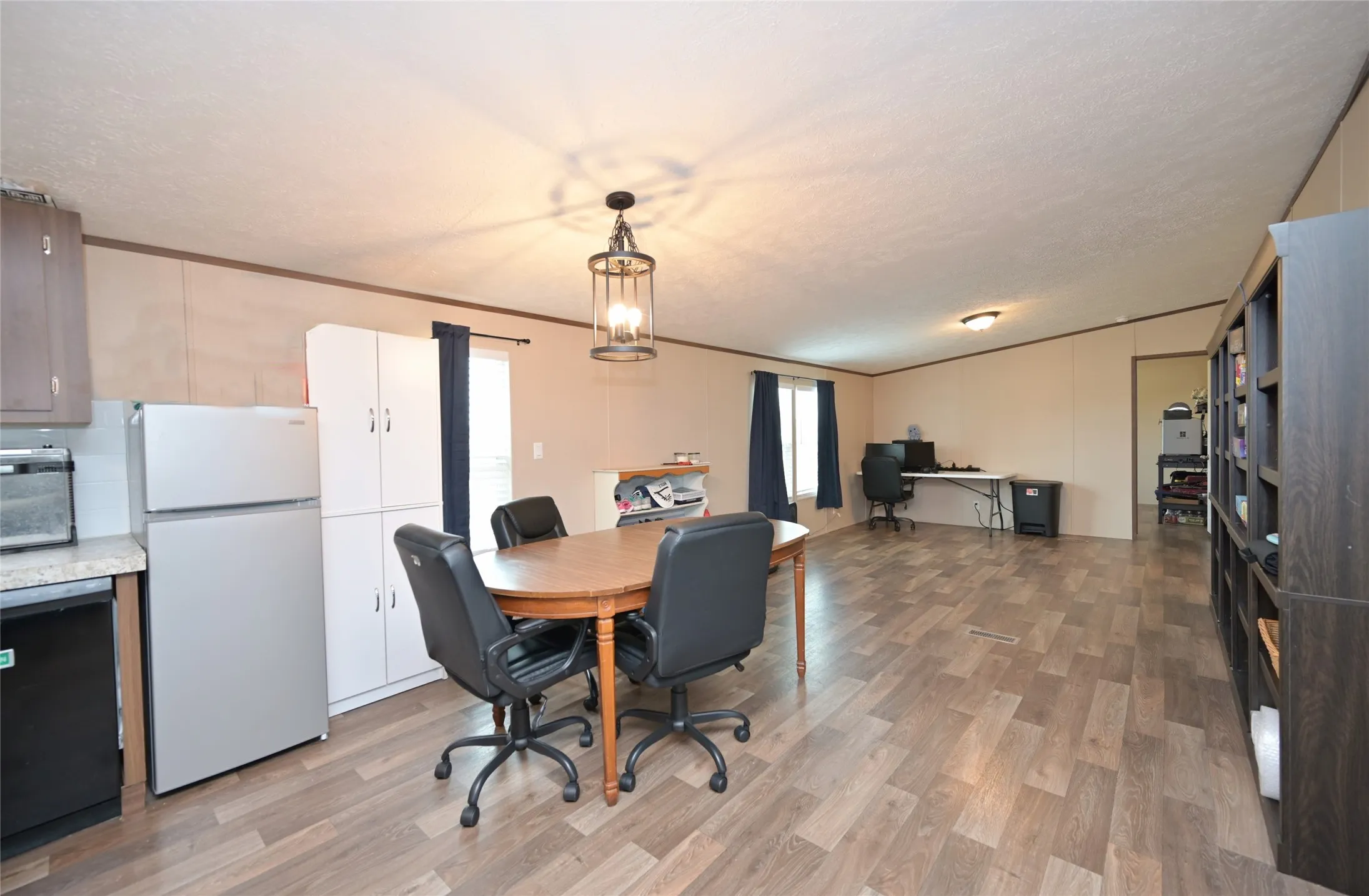 Mobile Home For Sale in Wise County , 116 El Dorado Street, Decatur, Texas 76234, 4 Bedroom, 2 Bathroom, Garage spaces, 1,904 Sqft, built in 2023, Preowned, mls#21257124, Real Estate Agent in Decatur, Homes For Sale in Wise county, Homes For Sale in Decatur, Realtor in Decatur Texas, Real Estate Brokerage Independent Realty Texas, Luminita Cordes Realtor