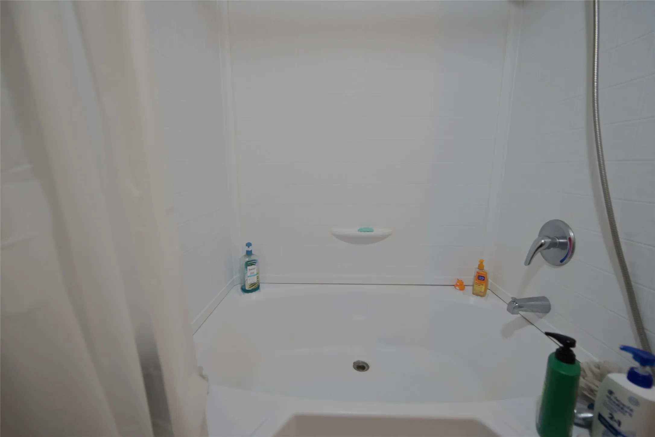Mobile Home For Sale in Wise County , 116 El Dorado Street, Decatur, Texas 76234, 4 Bedroom, 2 Bathroom, Garage spaces, 1,904 Sqft, built in 2023, Preowned, mls#21257124, Real Estate Agent in Decatur, Homes For Sale in Wise county, Homes For Sale in Decatur, Realtor in Decatur Texas, Real Estate Brokerage Independent Realty Texas, Luminita Cordes Realtor