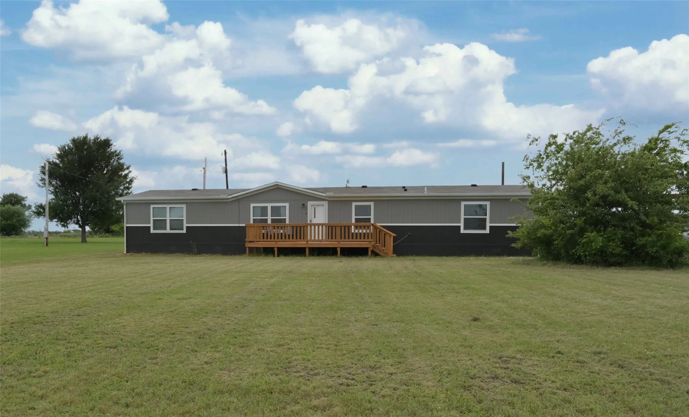Mobile Home For Sale in Wise County , 116 El Dorado Street, Decatur, Texas 76234, 4 Bedroom, 2 Bathroom, Garage spaces, 1,904 Sqft, built in 2023, Preowned, mls#21257124, Real Estate Agent in Decatur, Homes For Sale in Wise county, Homes For Sale in Decatur, Realtor in Decatur Texas, Real Estate Brokerage Independent Realty Texas, Luminita Cordes Realtor