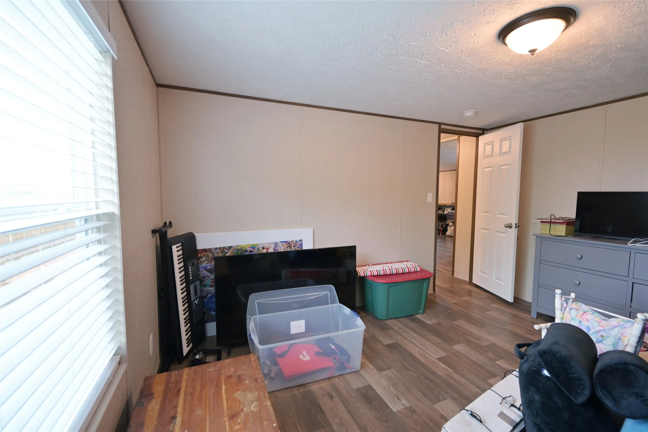 Mobile Home For Sale in Wise County , 116 El Dorado Street, Decatur, Texas 76234, 4 Bedroom, 2 Bathroom, Garage spaces, 1,904 Sqft, built in 2023, Preowned, mls#21257124, Real Estate Agent in Decatur, Homes For Sale in Wise county, Homes For Sale in Decatur, Realtor in Decatur Texas, Real Estate Brokerage Independent Realty Texas, Luminita Cordes Realtor
