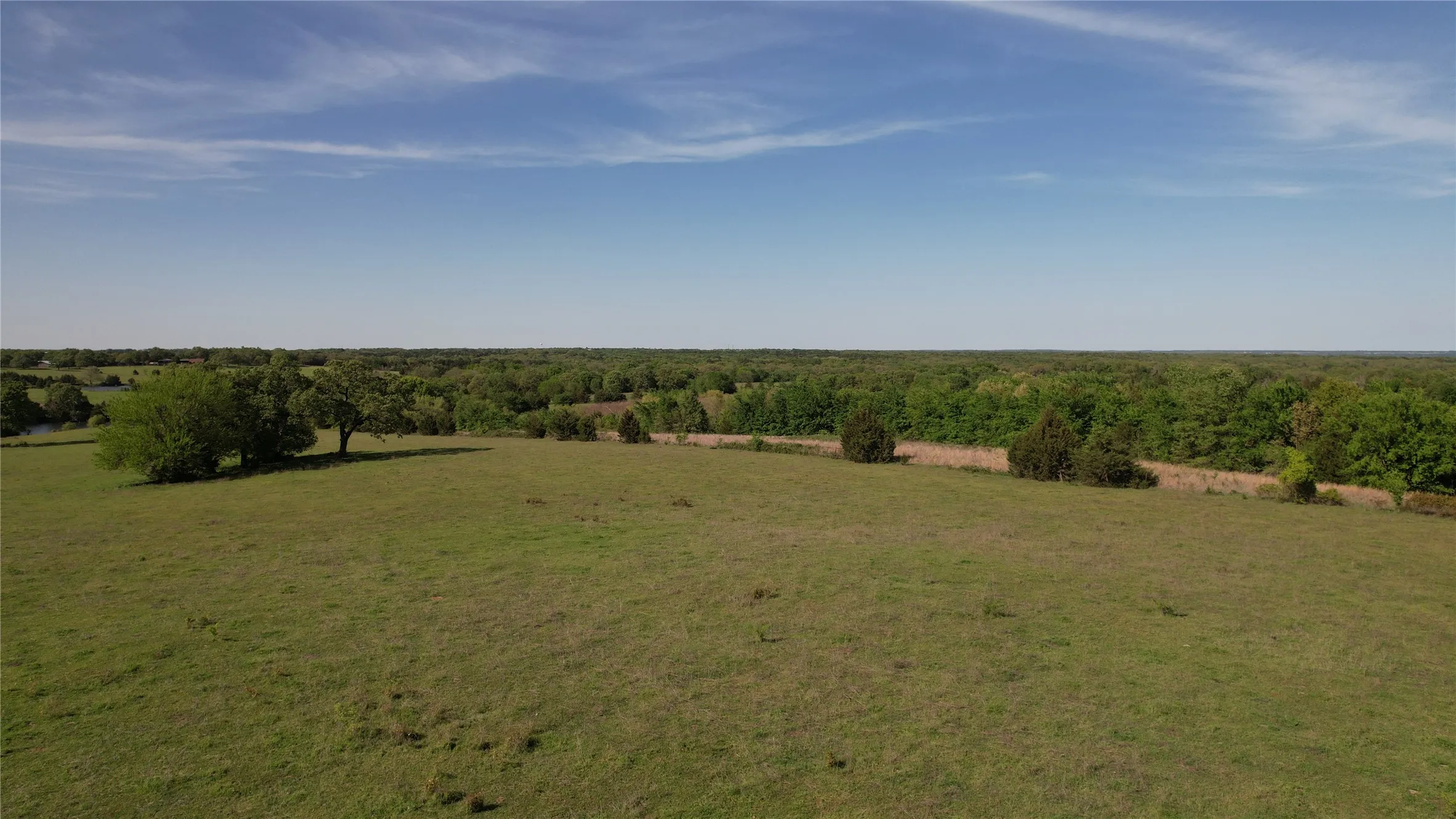 Farm For Sale in Grayson County , 850 Gordonville Road, Gordonville, Texas 76245, 4 Bedrooms, 2 Bathrooms, 2 Garage spaces, 1,828 Sqft, built in 1971, Price $3,850,000, mls#21250081, Real Estate Agent in Gordonville, Homes For Sale in Grayson county, Homes For Sale in Gordonville, Realtor in Gordonville Texas, Real Estate Brokerage Independent Realty Texas, Luminita Cordes Realtor