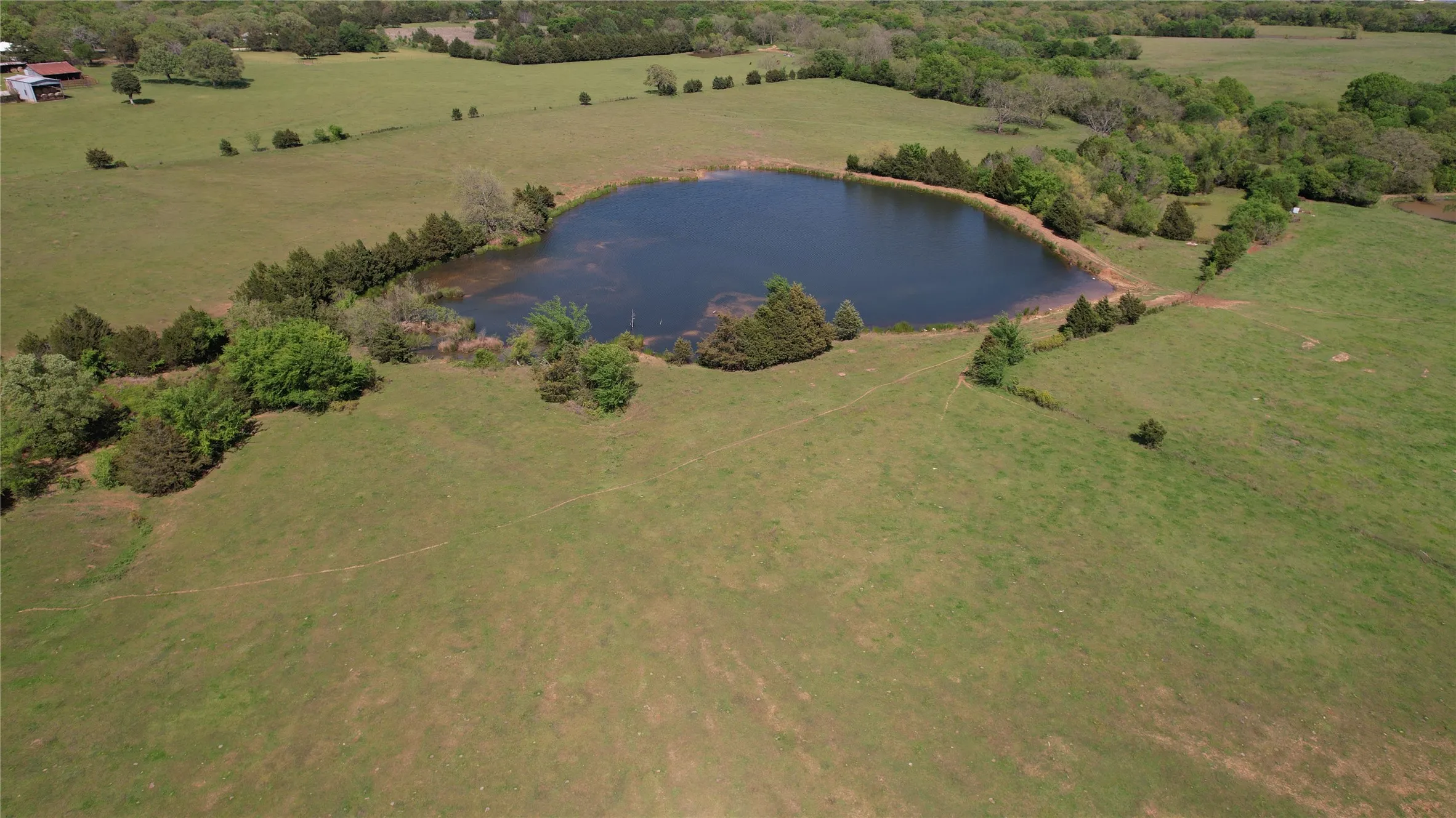 Farm For Sale in Grayson County , 850 Gordonville Road, Gordonville, Texas 76245, 4 Bedrooms, 2 Bathrooms, 2 Garage spaces, 1,828 Sqft, built in 1971, Price $3,850,000, mls#21250081, Real Estate Agent in Gordonville, Homes For Sale in Grayson county, Homes For Sale in Gordonville, Realtor in Gordonville Texas, Real Estate Brokerage Independent Realty Texas, Luminita Cordes Realtor