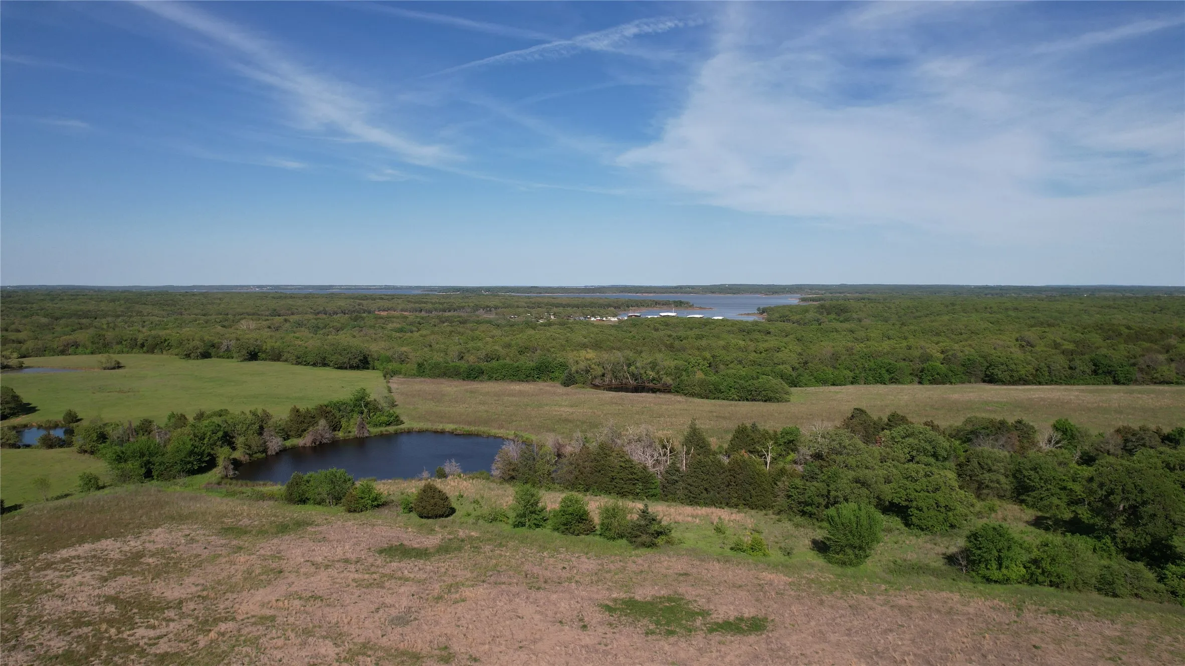 Farm For Sale in Grayson County , 850 Gordonville Road, Gordonville, Texas 76245, 4 Bedrooms, 2 Bathrooms, 2 Garage spaces, 1,828 Sqft, built in 1971, Price $3,850,000, mls#21250081, Real Estate Agent in Gordonville, Homes For Sale in Grayson county, Homes For Sale in Gordonville, Realtor in Gordonville Texas, Real Estate Brokerage Independent Realty Texas, Luminita Cordes Realtor
