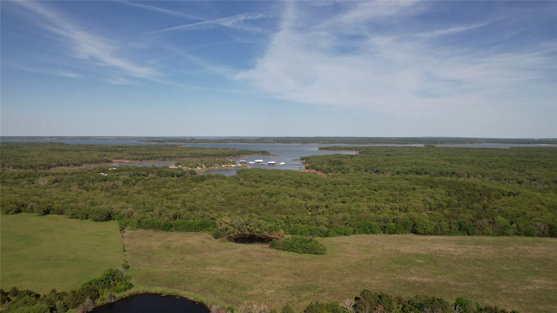 Farm For Sale in Grayson County , 850 Gordonville Road, Gordonville, Texas 76245, 4 Bedrooms, 2 Bathrooms, 2 Garage spaces, 1,828 Sqft, built in 1971, Price $3,850,000, mls#21250081, Real Estate Agent in Gordonville, Homes For Sale in Grayson county, Homes For Sale in Gordonville, Realtor in Gordonville Texas, Real Estate Brokerage Independent Realty Texas, Luminita Cordes Realtor
