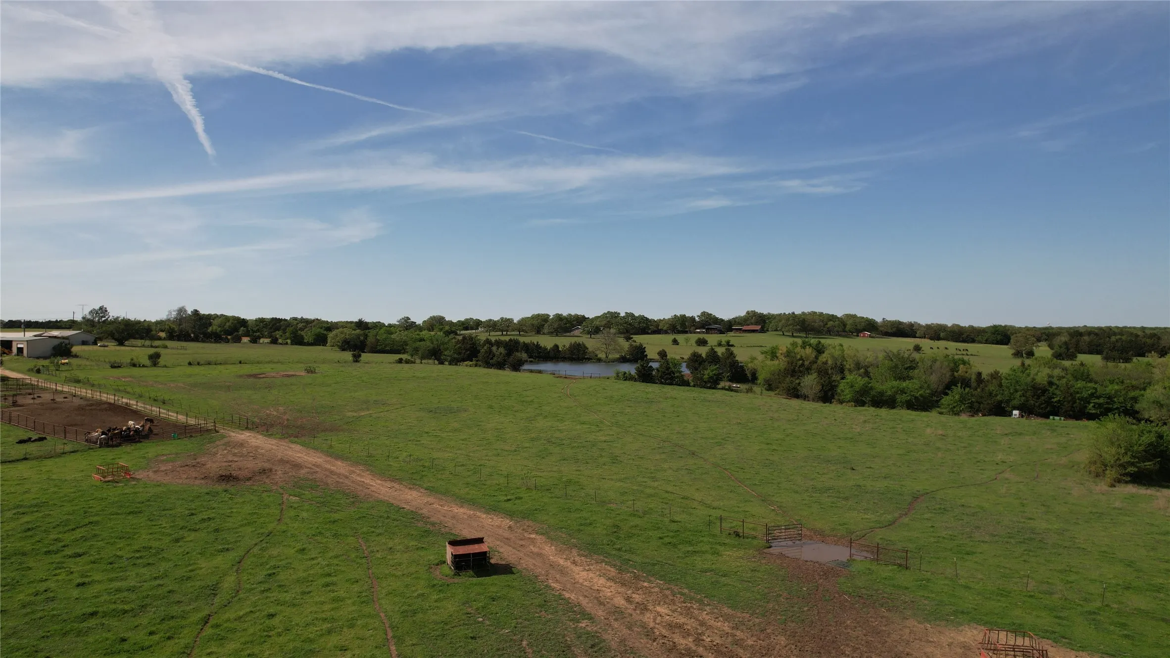 Farm For Sale in Grayson County , 850 Gordonville Road, Gordonville, Texas 76245, 4 Bedrooms, 2 Bathrooms, 2 Garage spaces, 1,828 Sqft, built in 1971, Price $3,850,000, mls#21250081, Real Estate Agent in Gordonville, Homes For Sale in Grayson county, Homes For Sale in Gordonville, Realtor in Gordonville Texas, Real Estate Brokerage Independent Realty Texas, Luminita Cordes Realtor