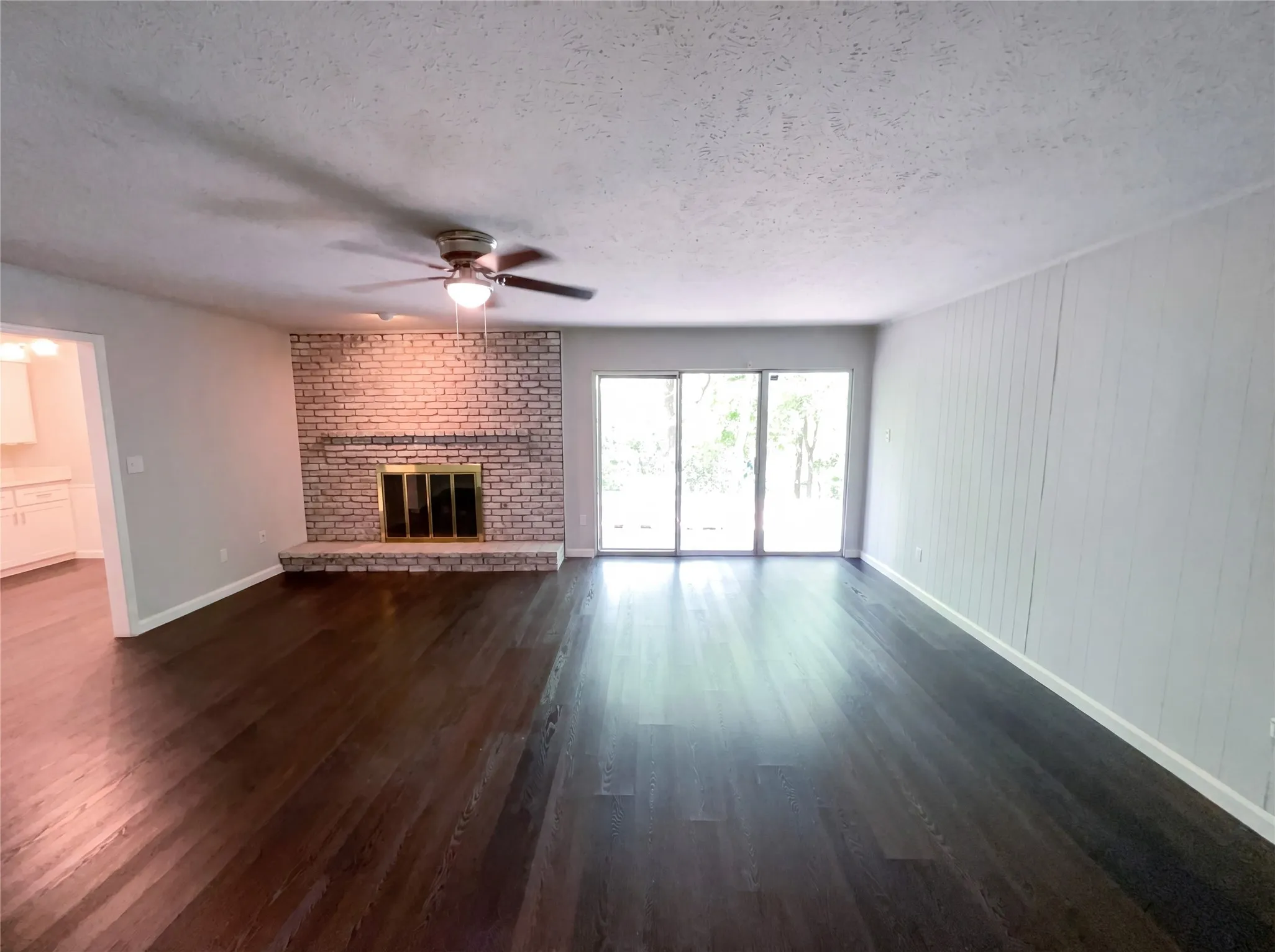 Single Family Residence For Sale in Collin County , 2017 Greenbriar Lane, Plano, Texas 75074, 3 Bedroom, 3 Bathroom, Garage spaces, 1,810 Sqft, built in 1965, Preowned, Price $329,000, mls#21258578, Real Estate Agent in Plano, Homes For Sale in Collin county, Homes For Sale in Plano, Realtor in Plano Texas, Real Estate Brokerage Independent Realty Texas, Luminita Cordes Realtor