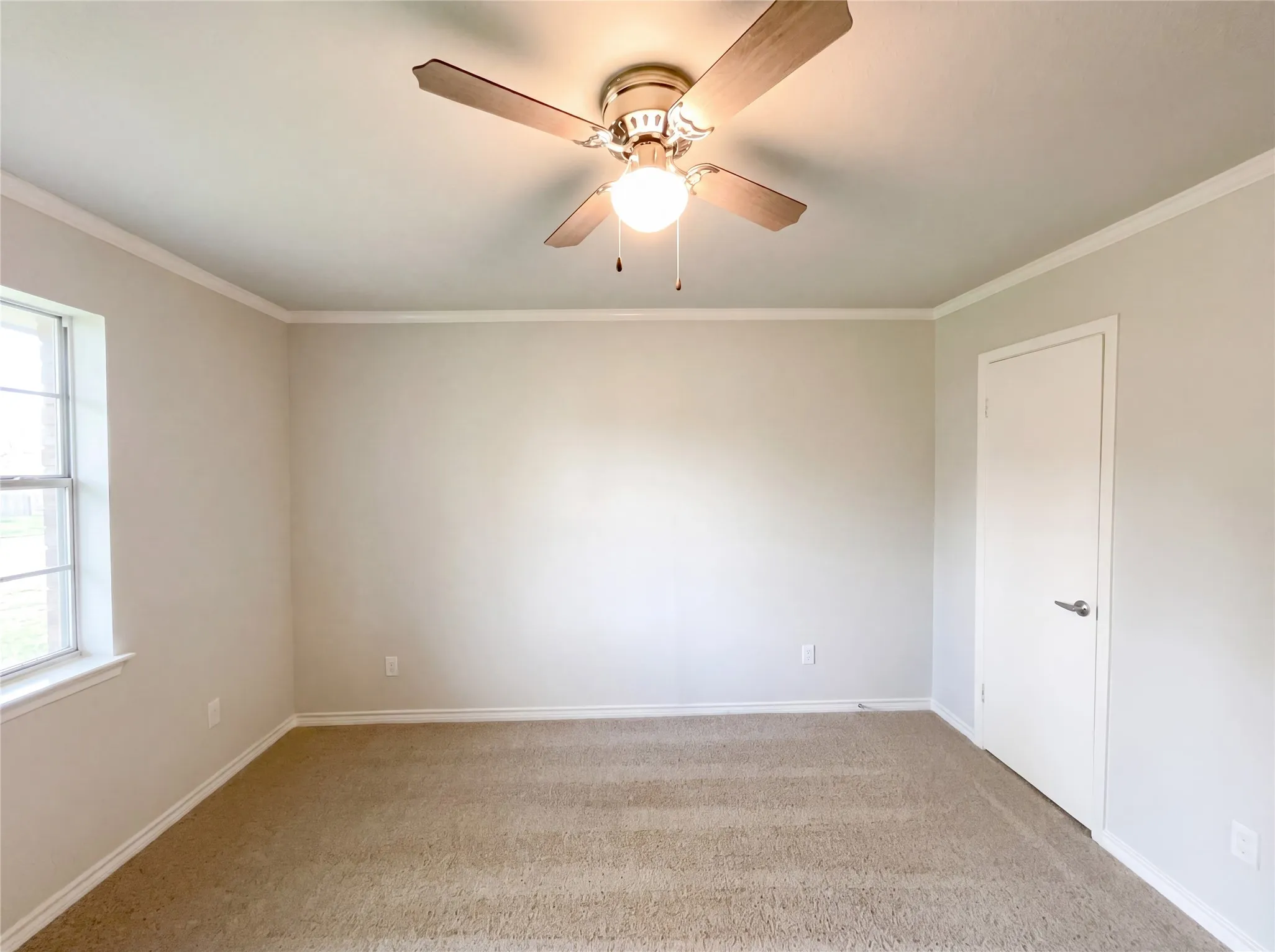 Single Family Residence For Sale in Collin County , 2017 Greenbriar Lane, Plano, Texas 75074, 3 Bedroom, 3 Bathroom, Garage spaces, 1,810 Sqft, built in 1965, Preowned, Price $329,000, mls#21258578, Real Estate Agent in Plano, Homes For Sale in Collin county, Homes For Sale in Plano, Realtor in Plano Texas, Real Estate Brokerage Independent Realty Texas, Luminita Cordes Realtor