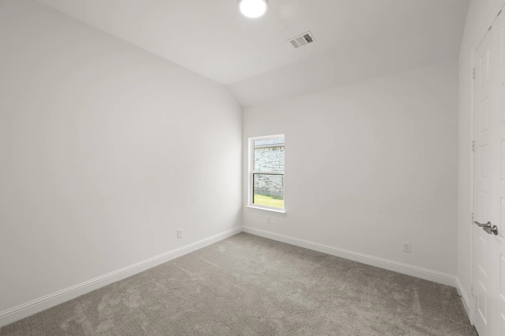 4801 Nomad- Bedroom-1