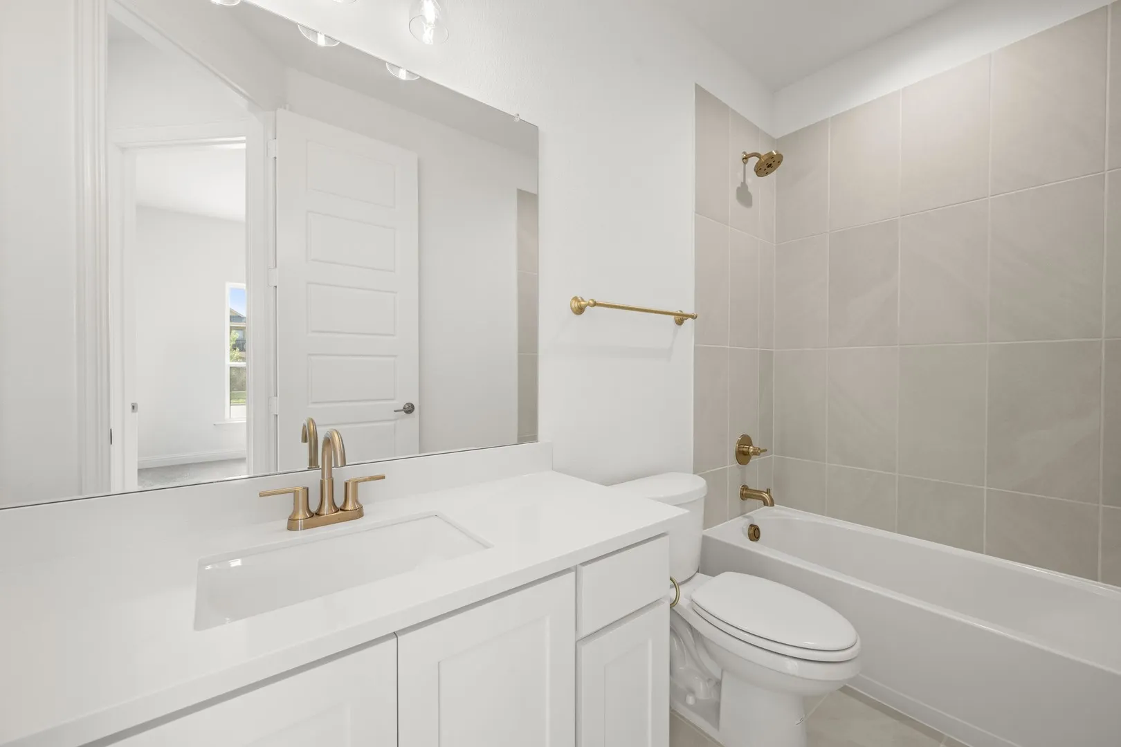 4801 Nomad- Bathroom-2