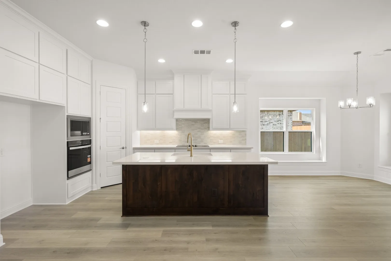 4801 Nomad- Kitchen-1