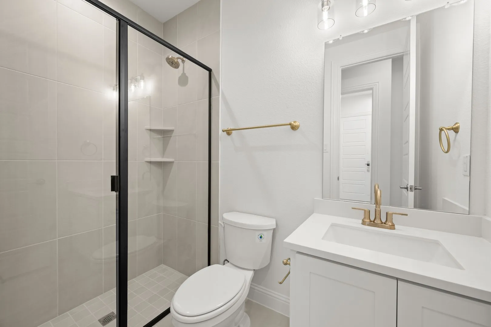 4801 Nomad- Bathroom-1